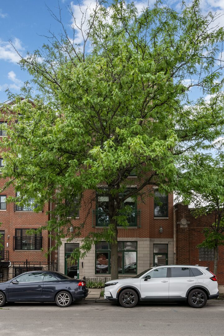 3248 N SHEFFIELD Avenue Unit: 1