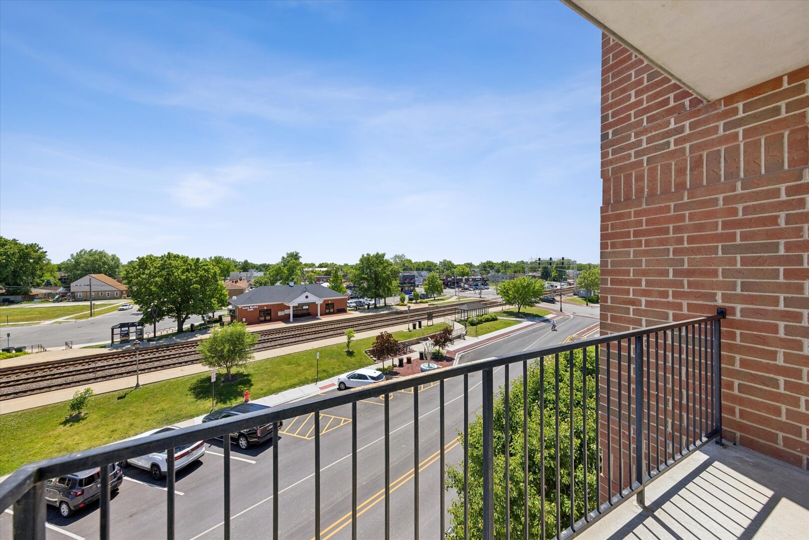 8822 BROOKFIELD Avenue Unit: 405