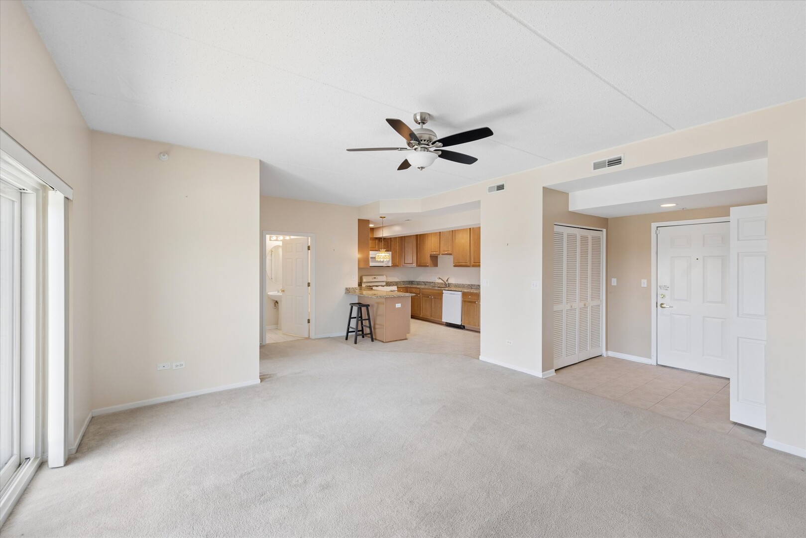 8822 BROOKFIELD Avenue Unit: 405