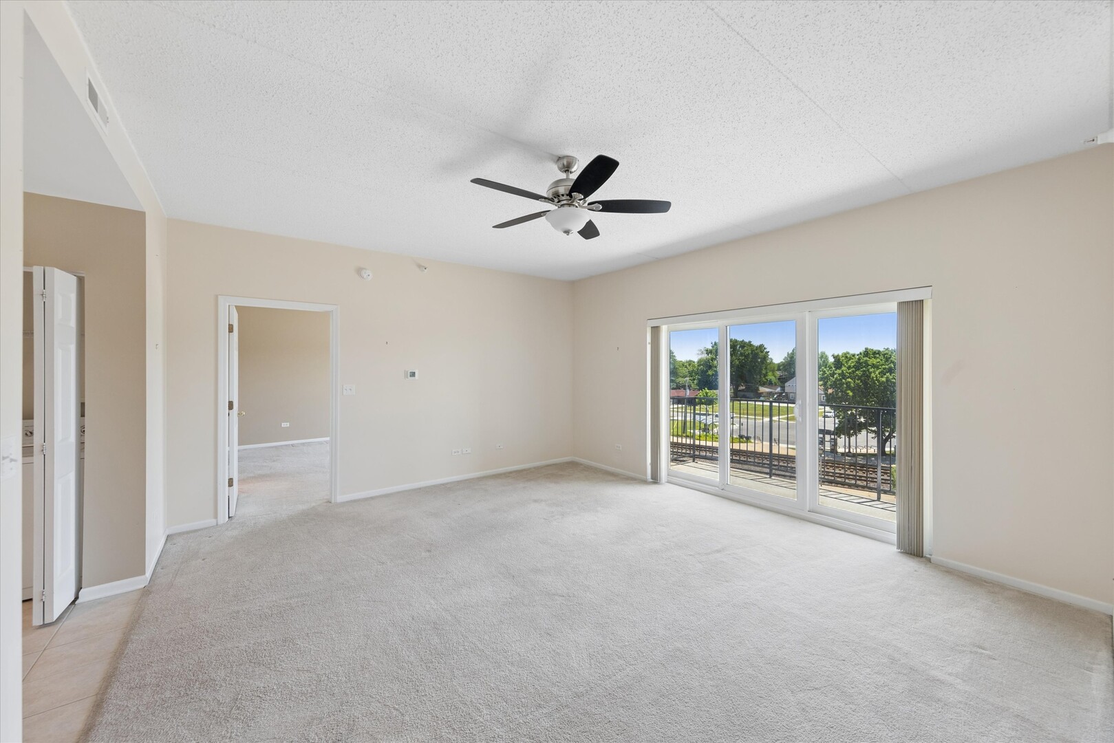 8822 BROOKFIELD Avenue Unit: 405