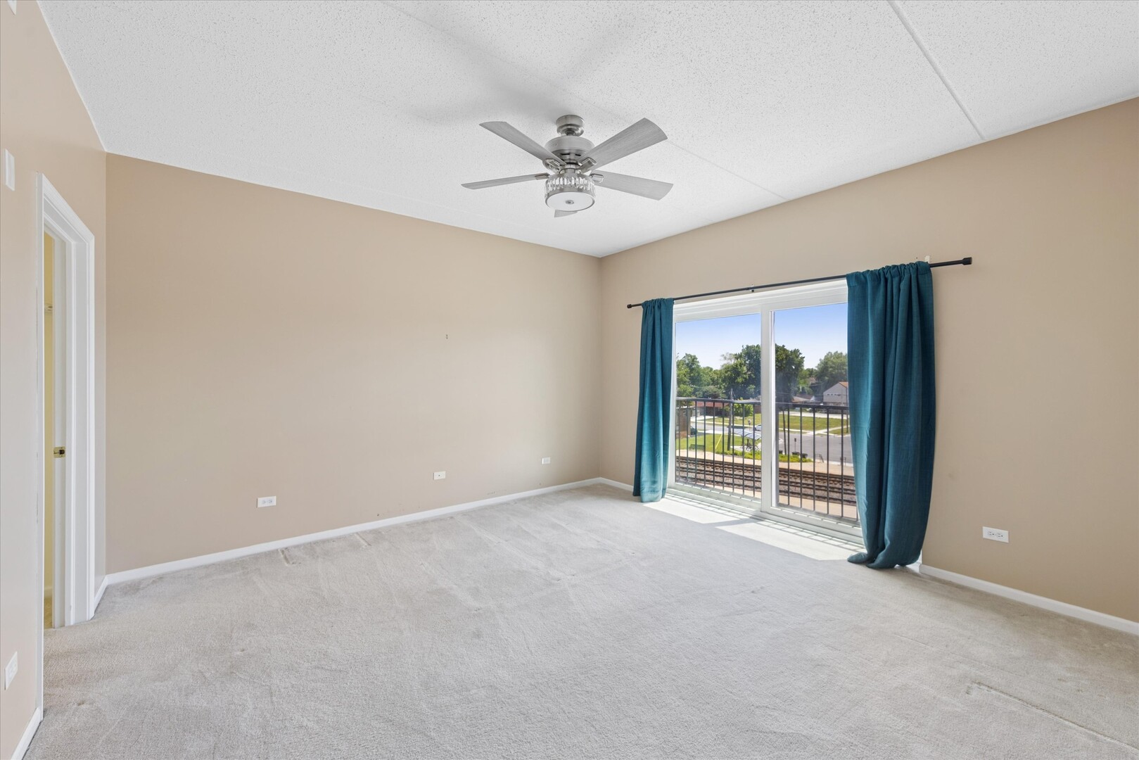 8822 BROOKFIELD Avenue Unit: 405