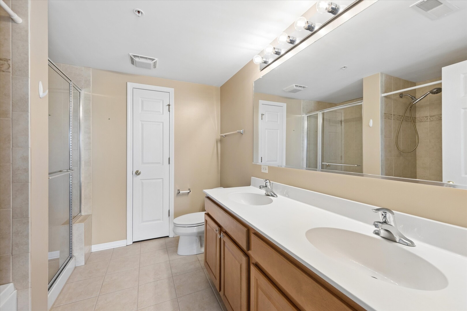 8822 BROOKFIELD Avenue Unit: 405