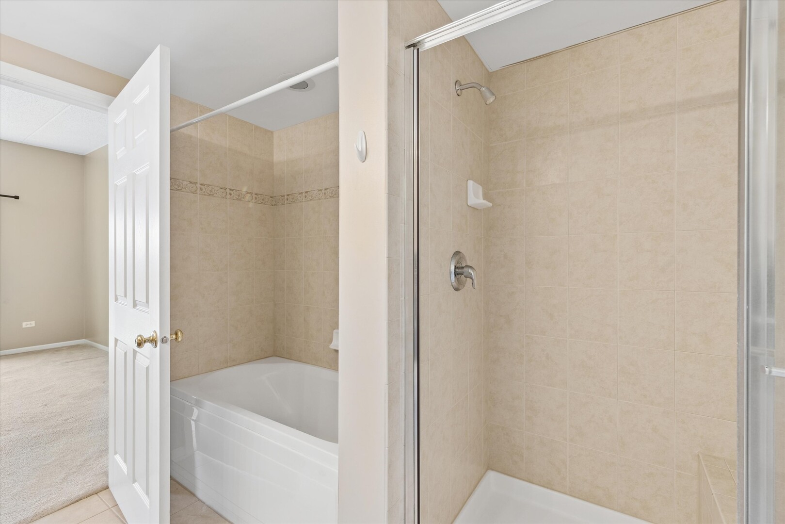 8822 BROOKFIELD Avenue Unit: 405
