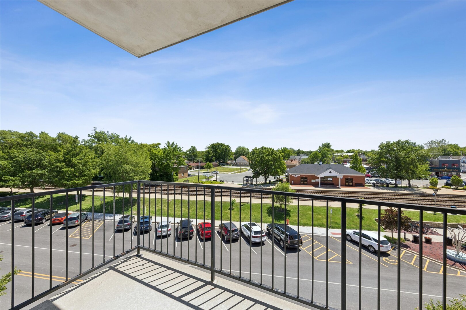 8822 BROOKFIELD Avenue Unit: 405