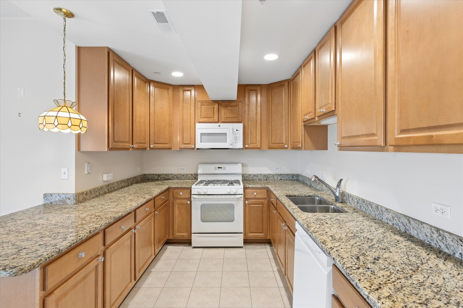 8822 BROOKFIELD Avenue Unit: 405