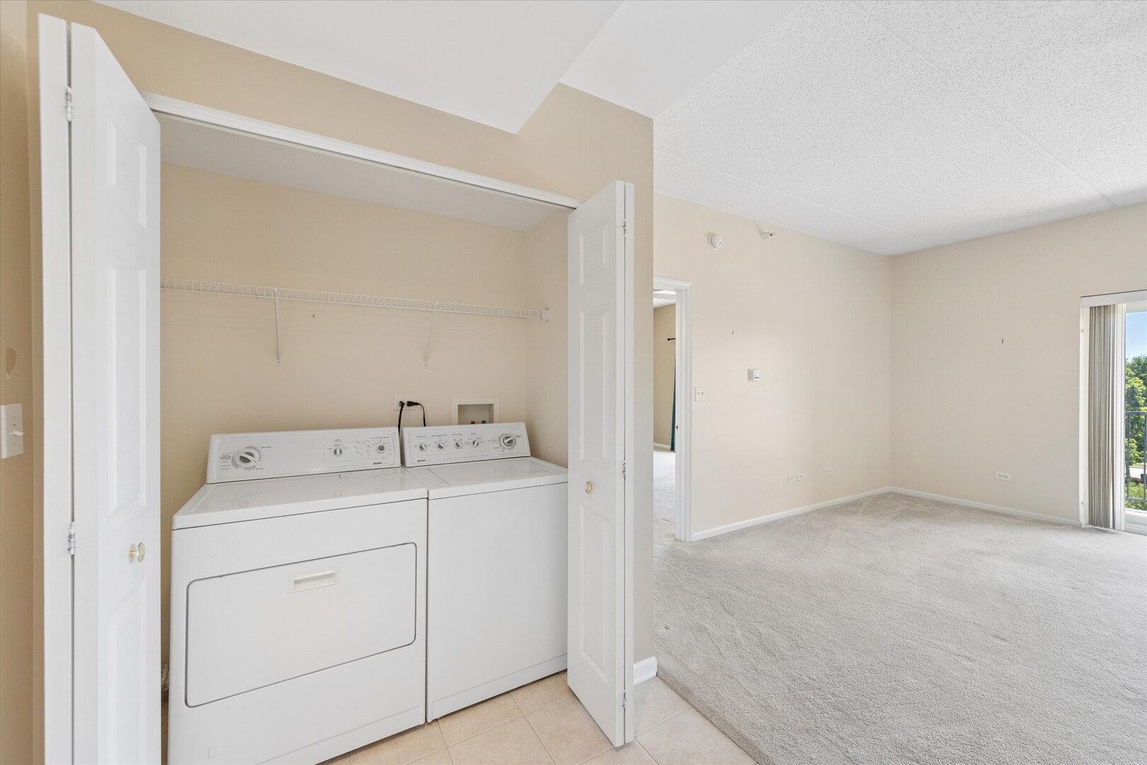 8822 BROOKFIELD Avenue Unit: 405