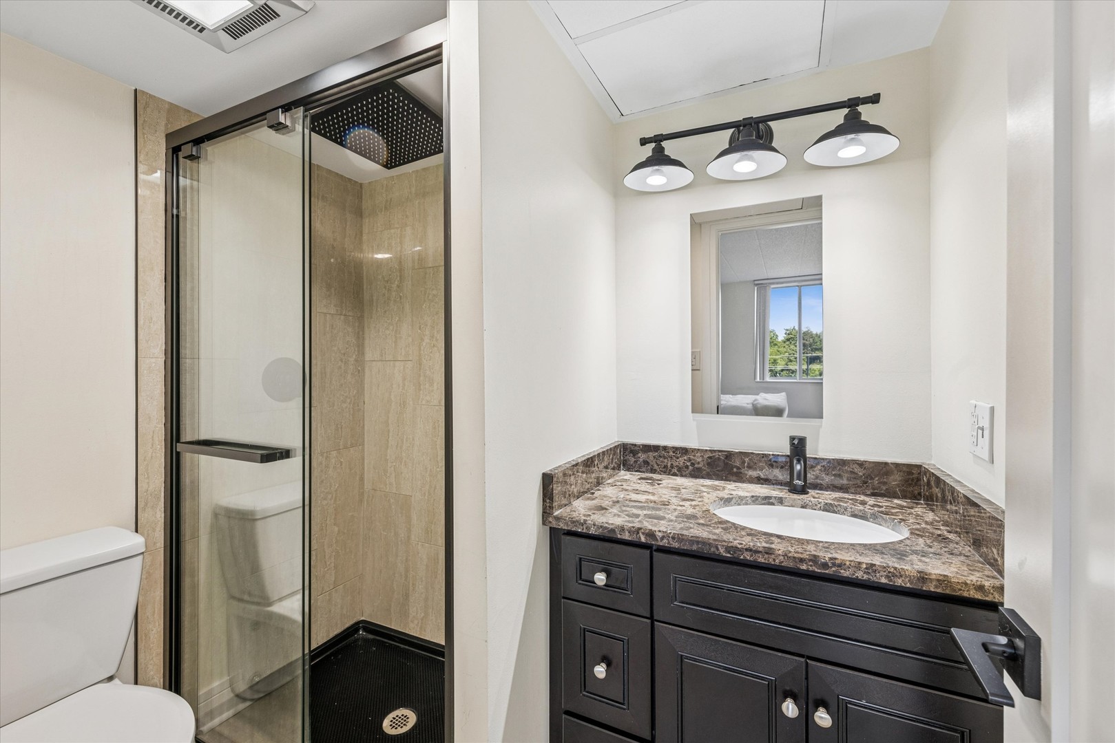 110 W Butterfield Road Unit: 510S