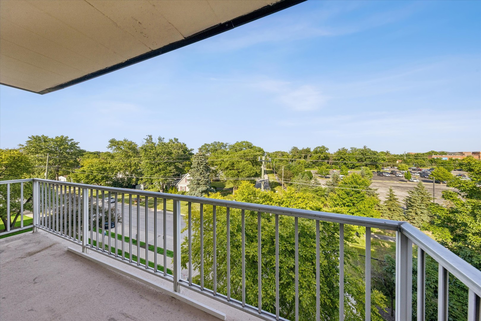 110 W Butterfield Road Unit: 510S