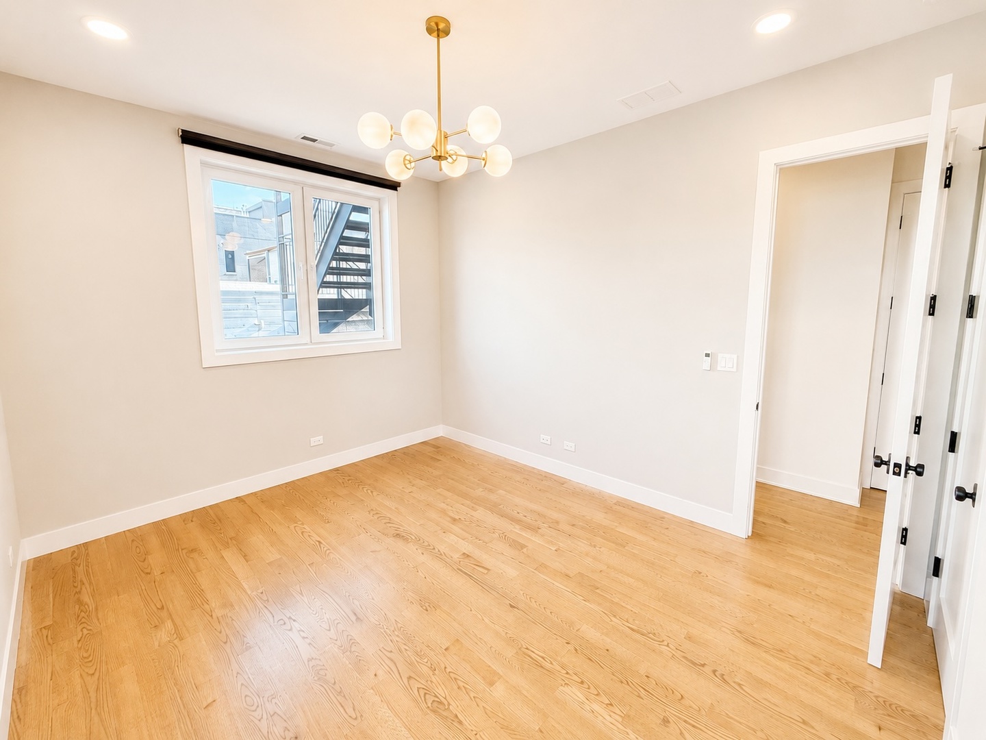 1653 W Division Street Unit: 2