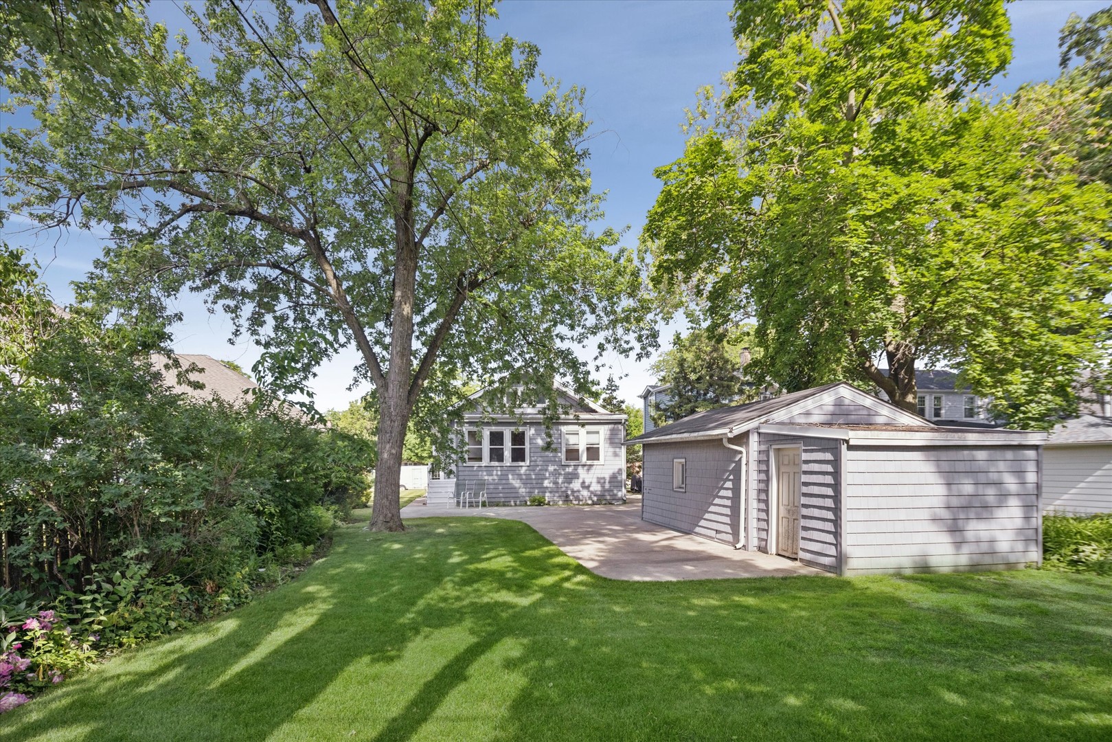 313 N Larch Avenue