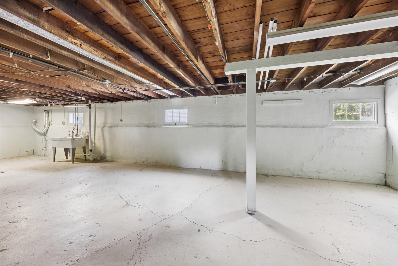 313 N Larch Avenue