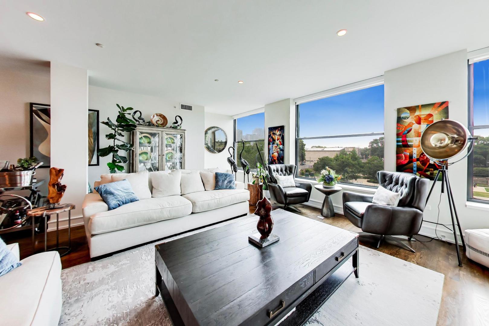 318 S Michigan Avenue Unit: 400