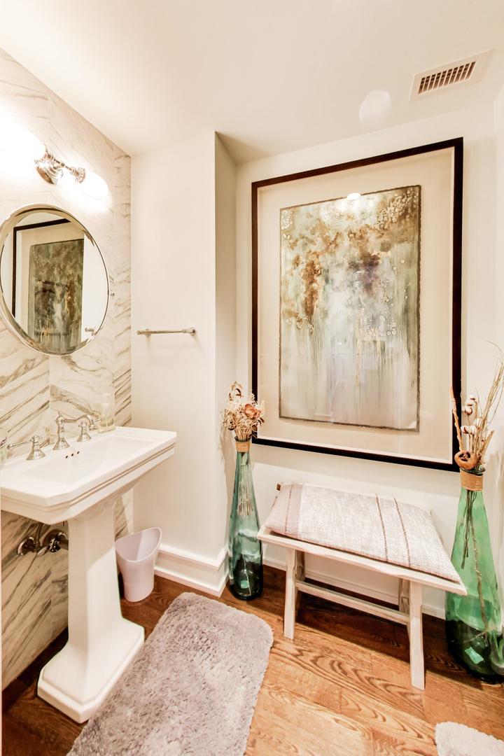 318 S Michigan Avenue Unit: 400