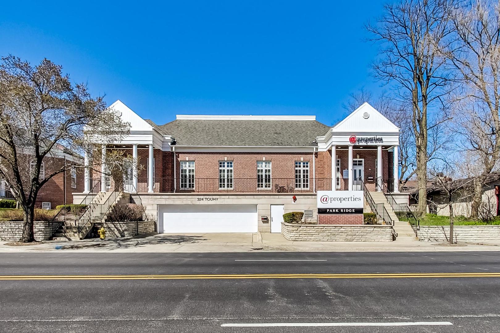 324 W Touhy Avenue