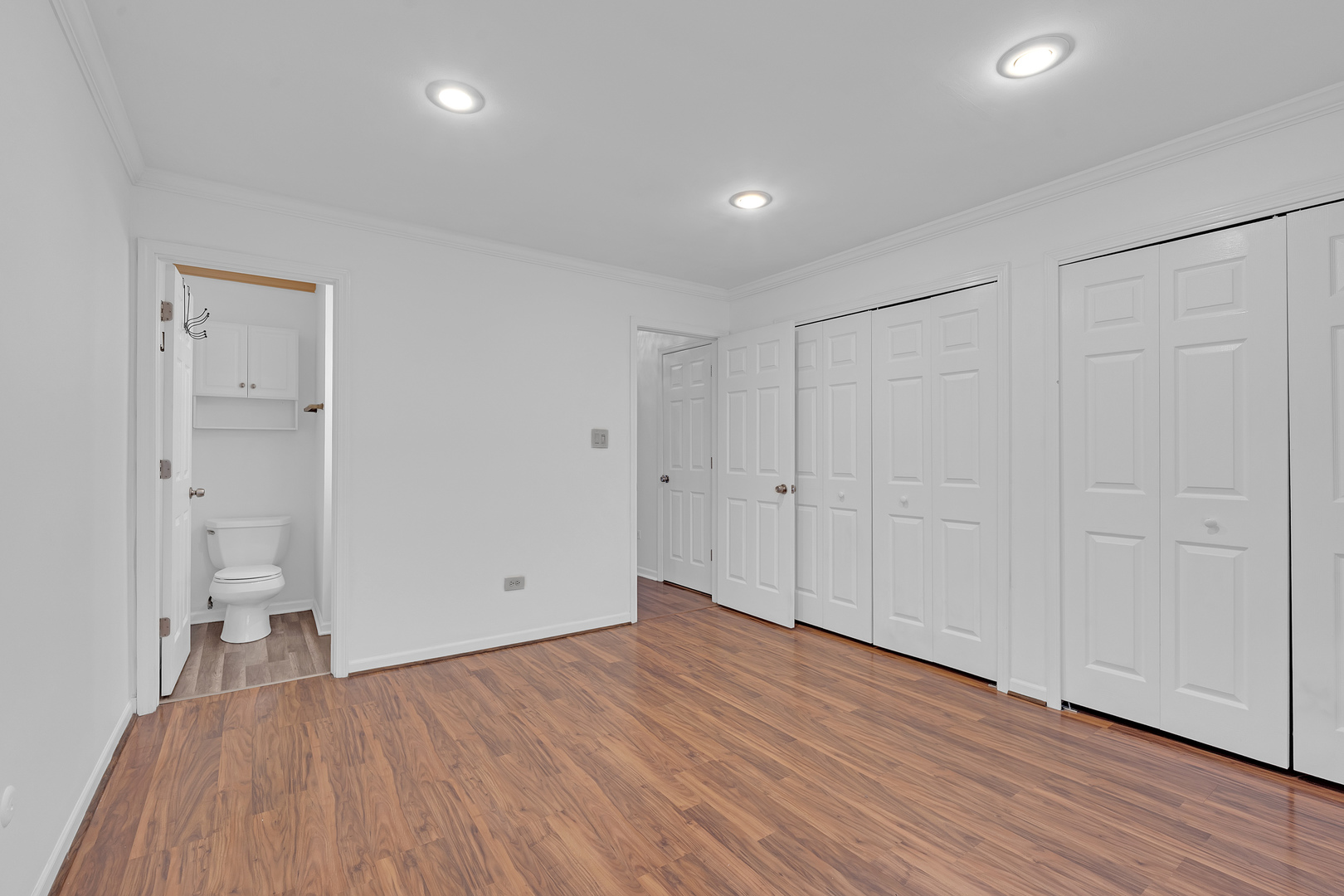 5151 N East River Road Unit: 332D