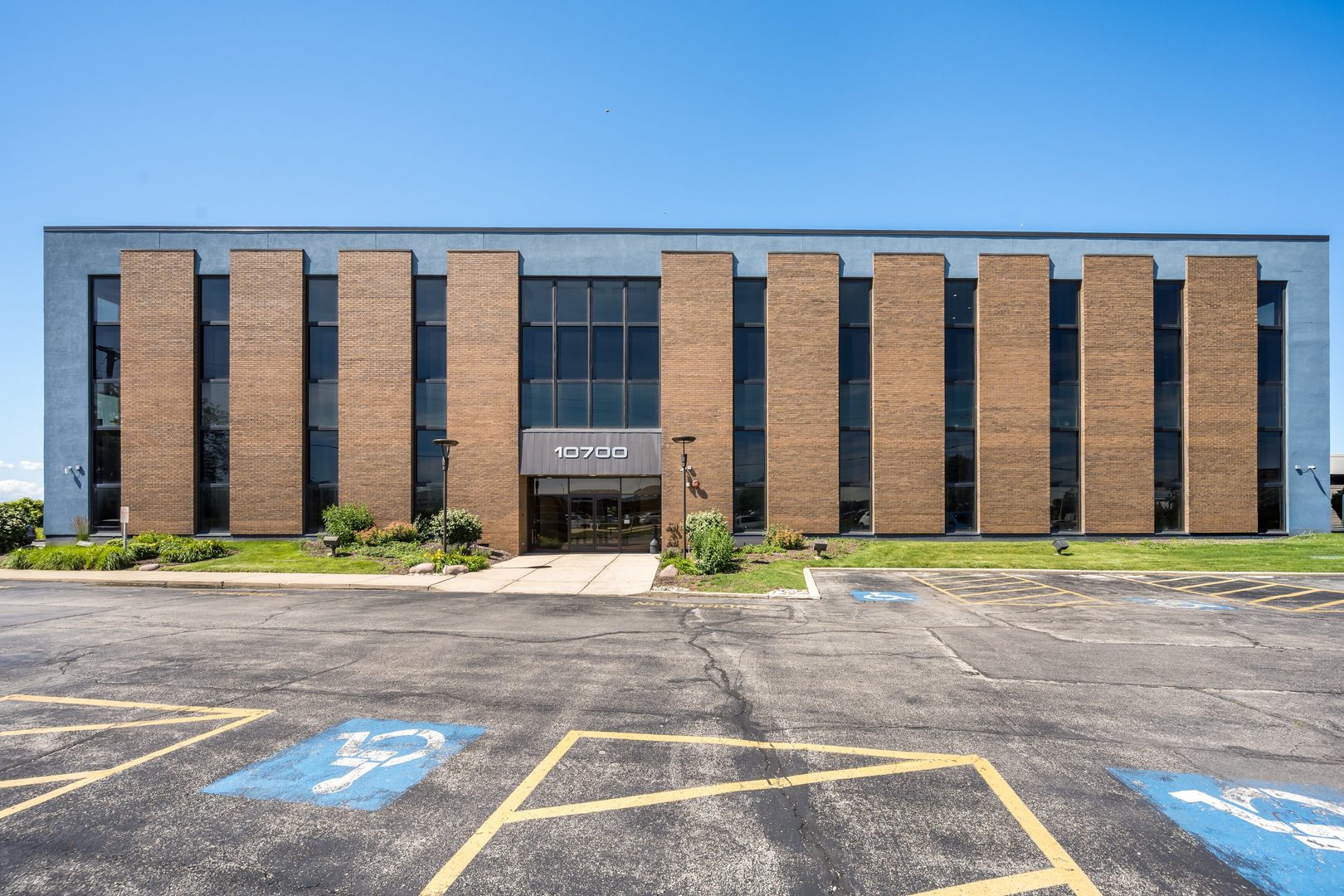 10700 W Higgins Road Unit: 300