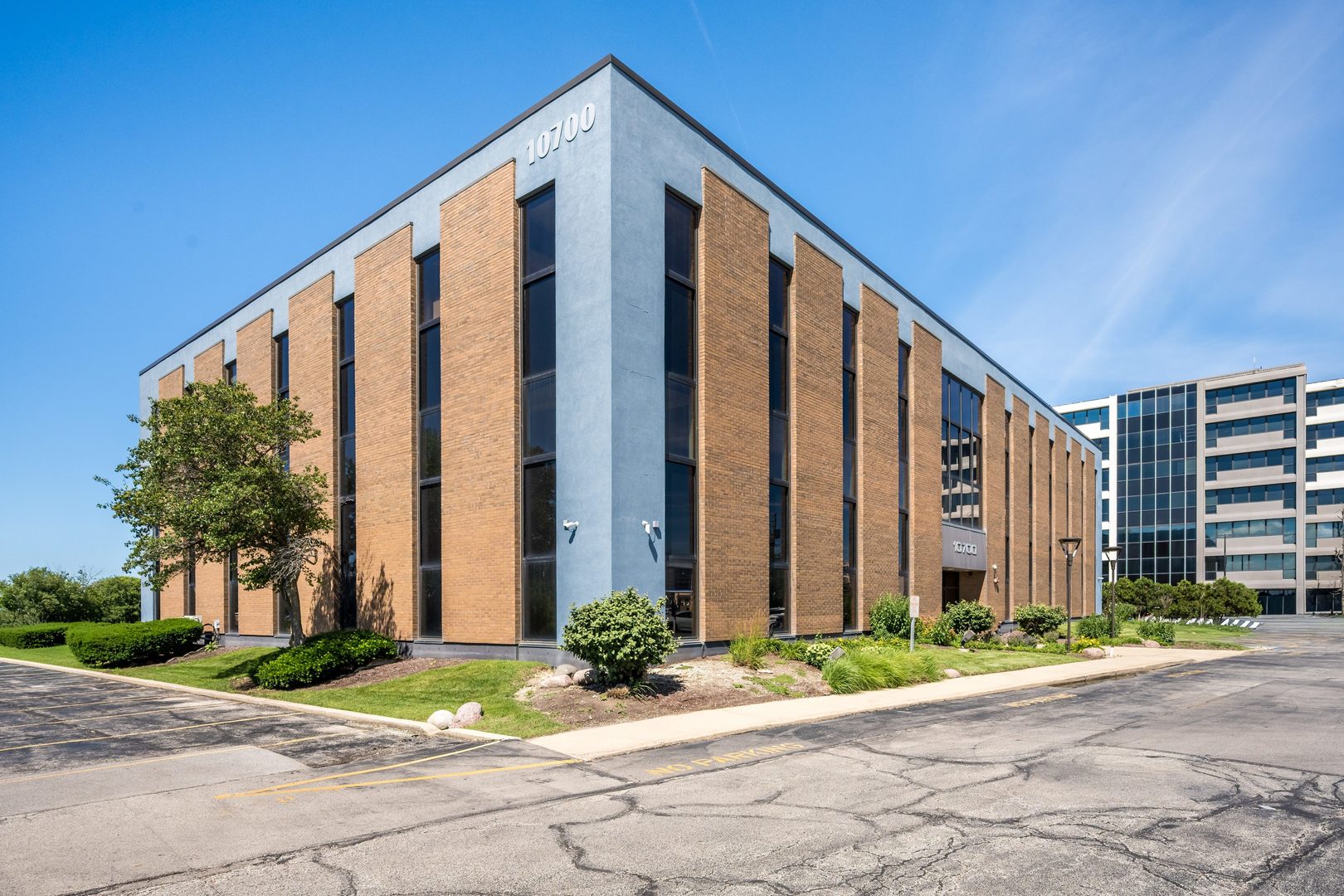 10700 W Higgins Road Unit: 300