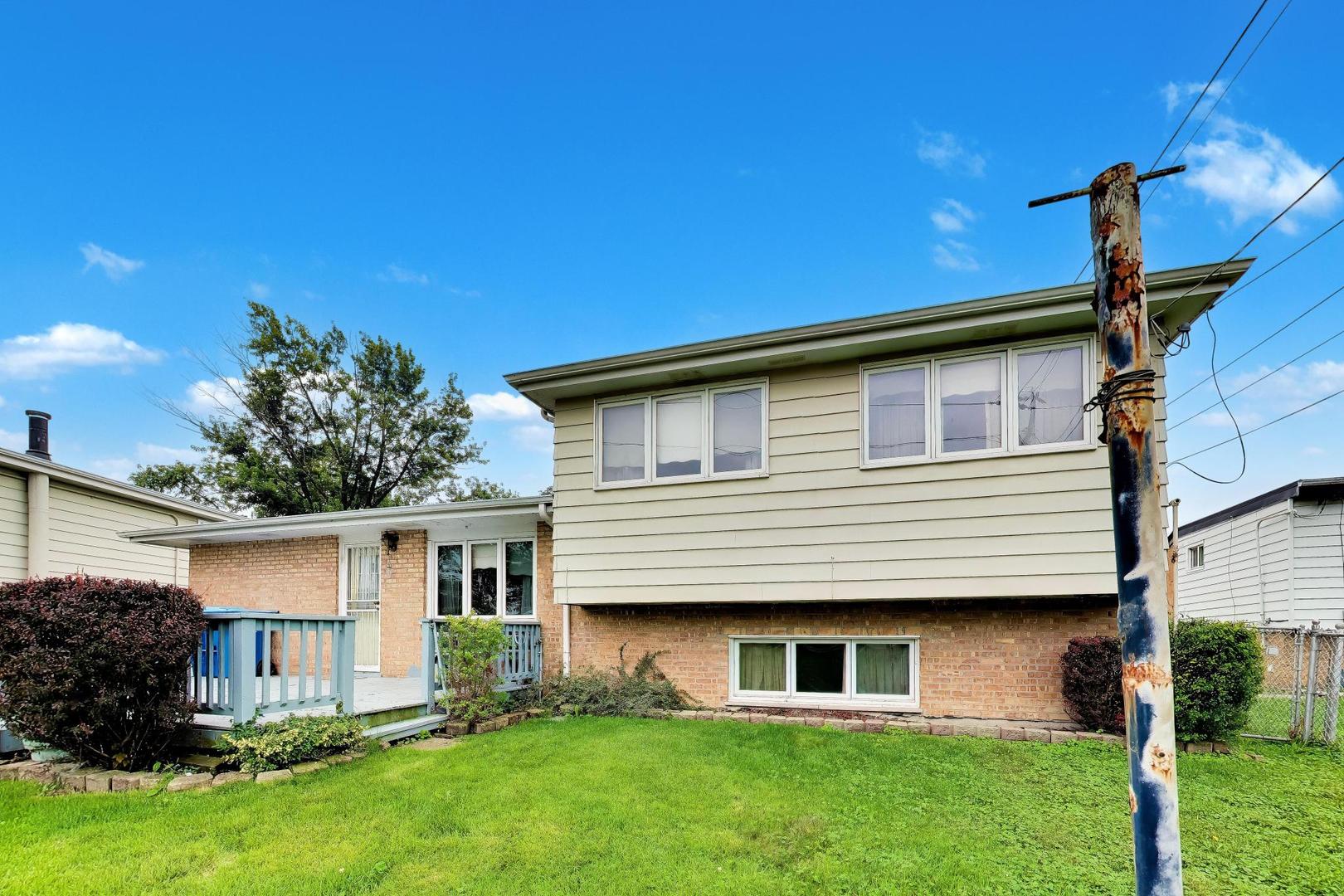 4332 W 118th Place