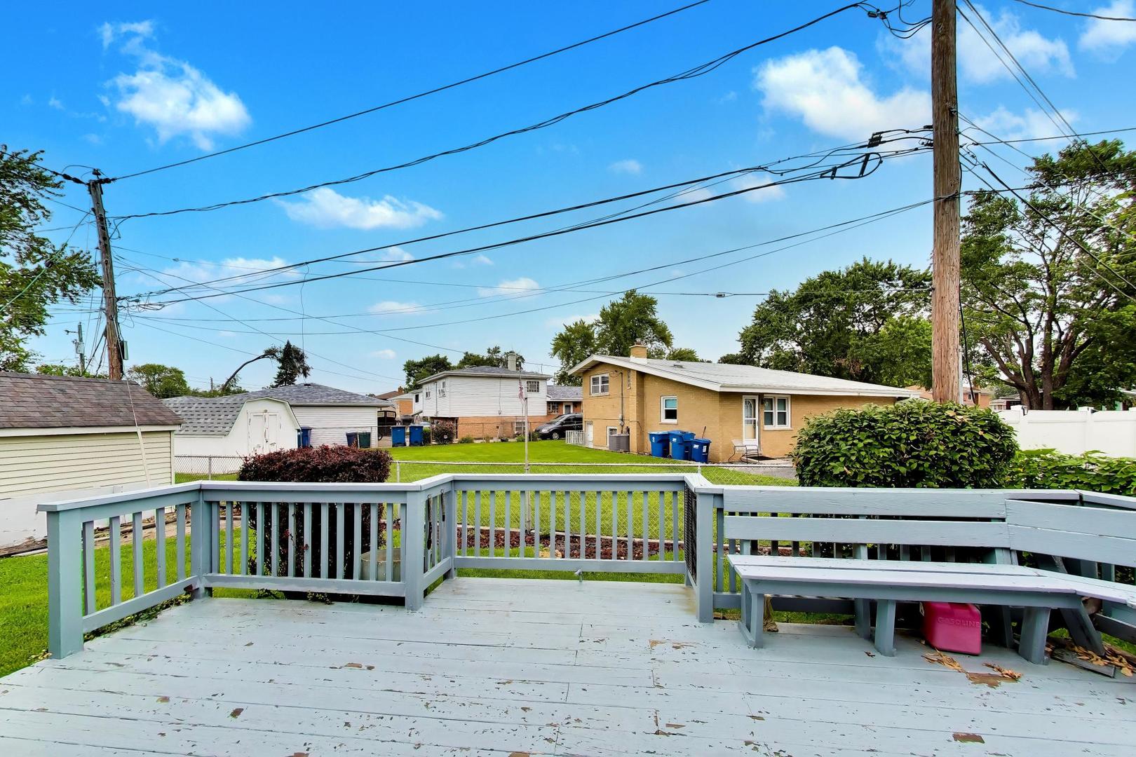 4332 W 118th Place
