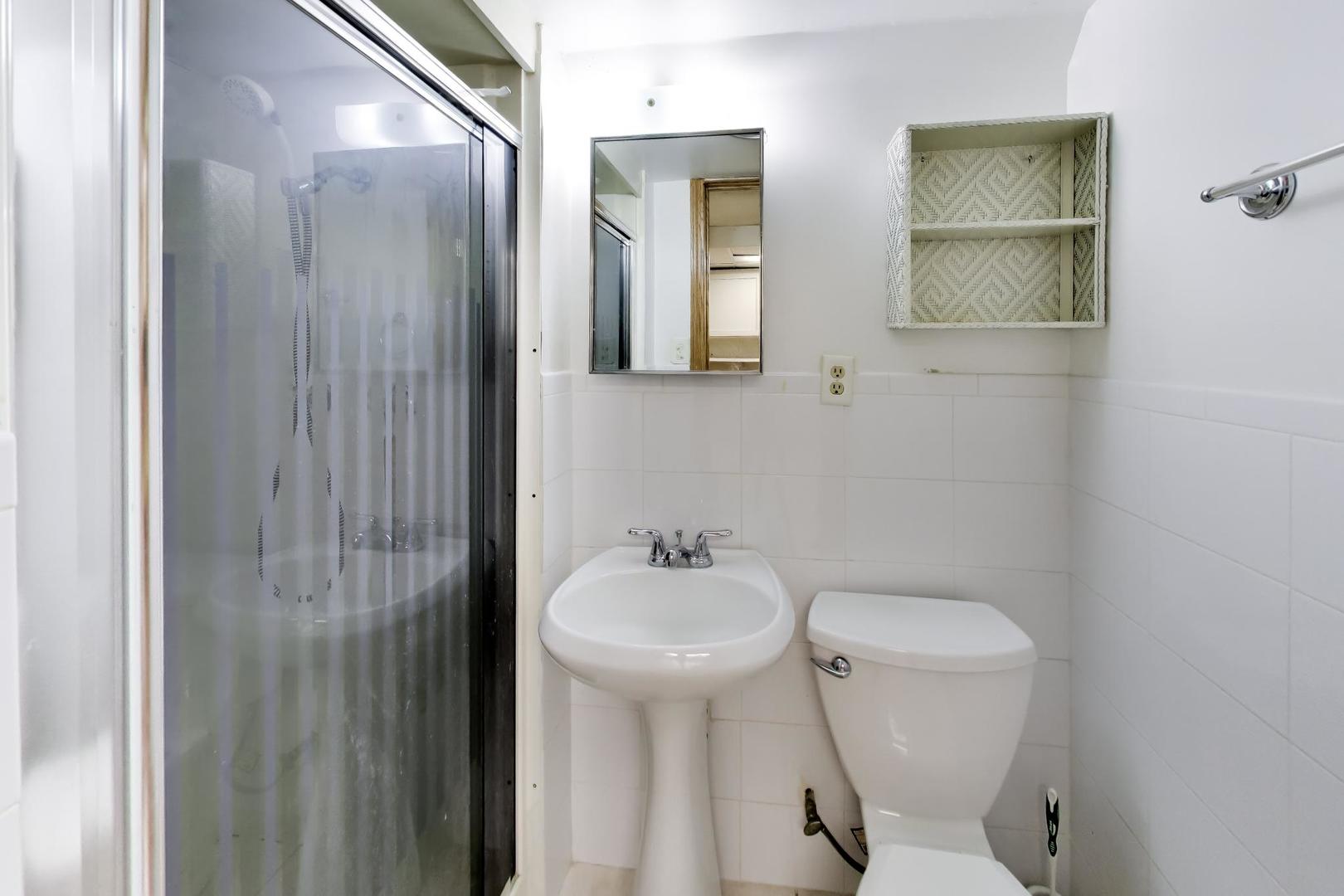4332 W 118th Place
