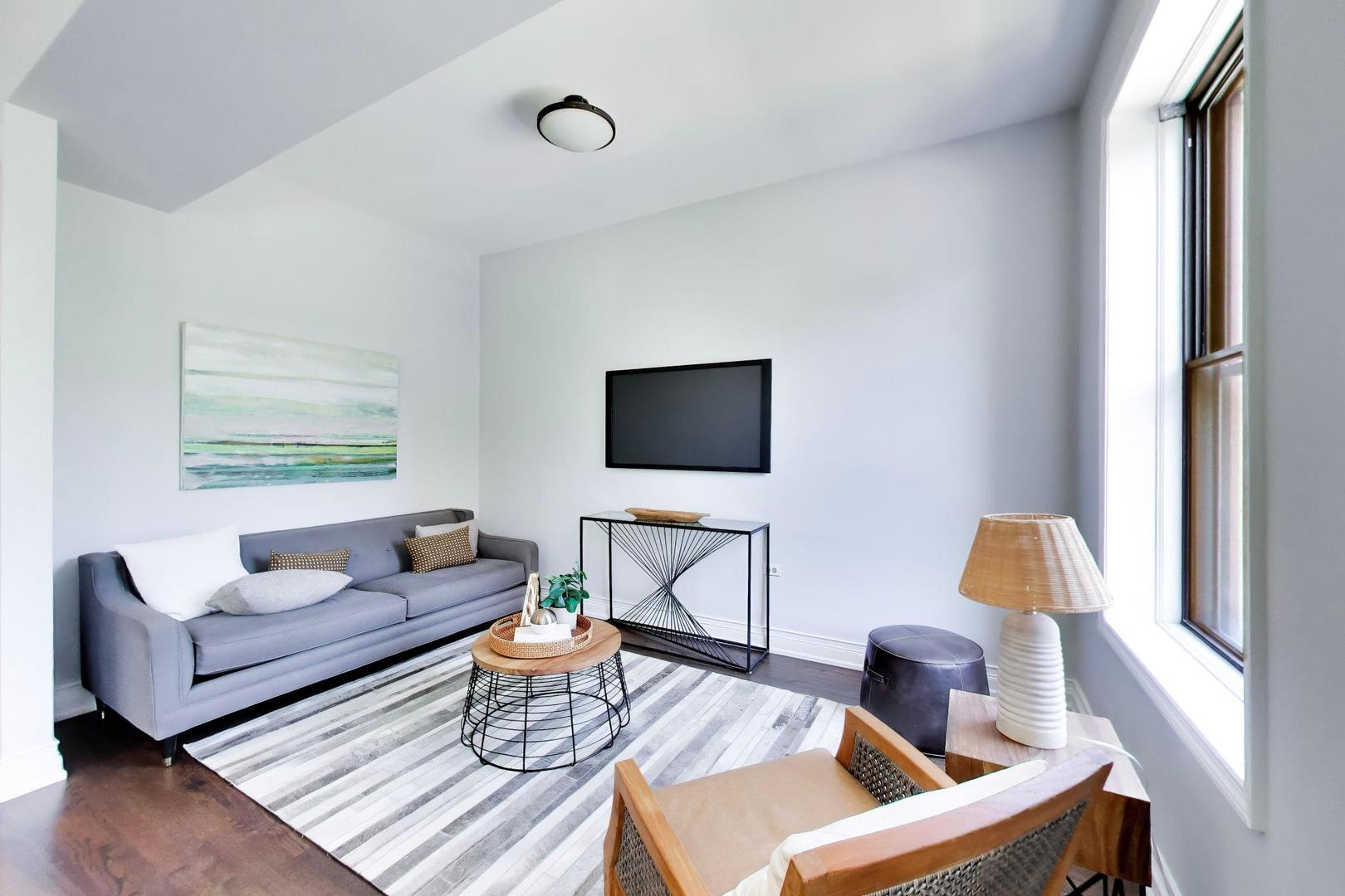 3810 N Fremont Street Unit: 2B