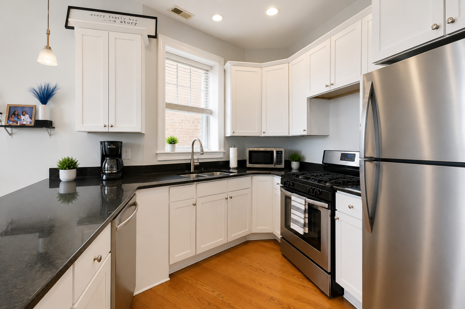 724 E 50th Place