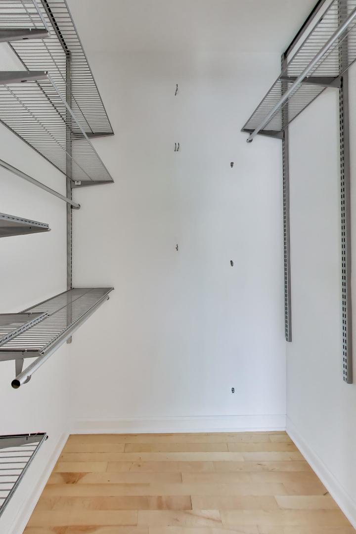 1133 N MOZART Street Unit: 2