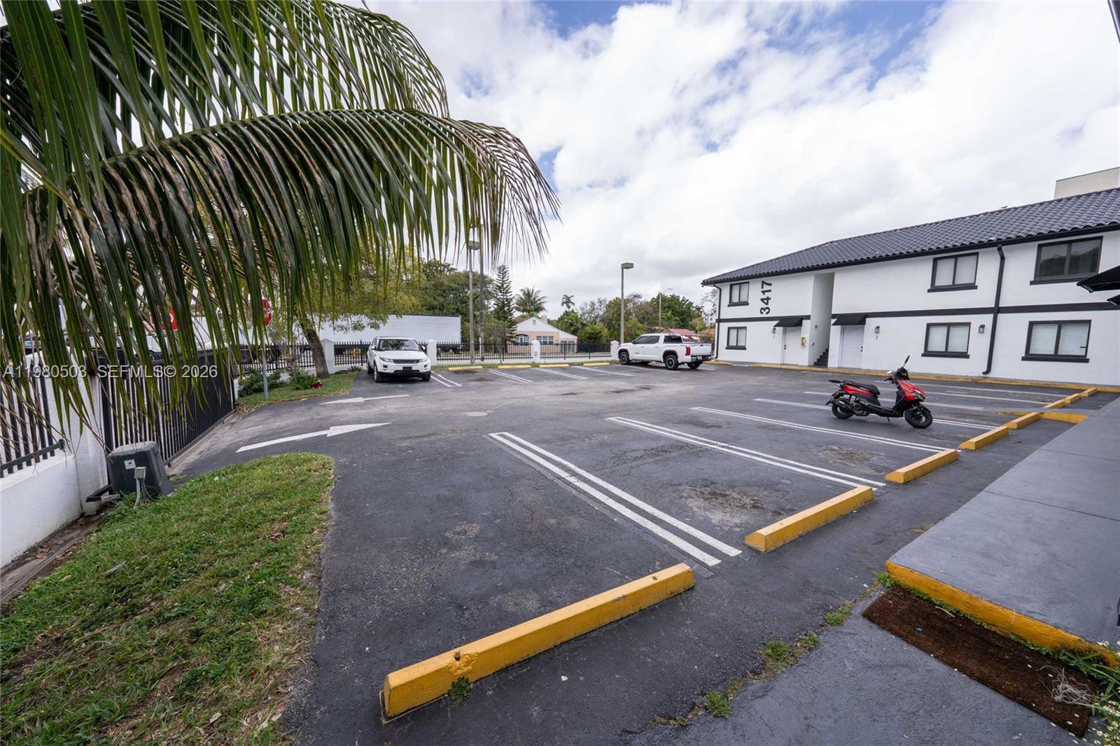 3417 NW 22nd Ave # 13