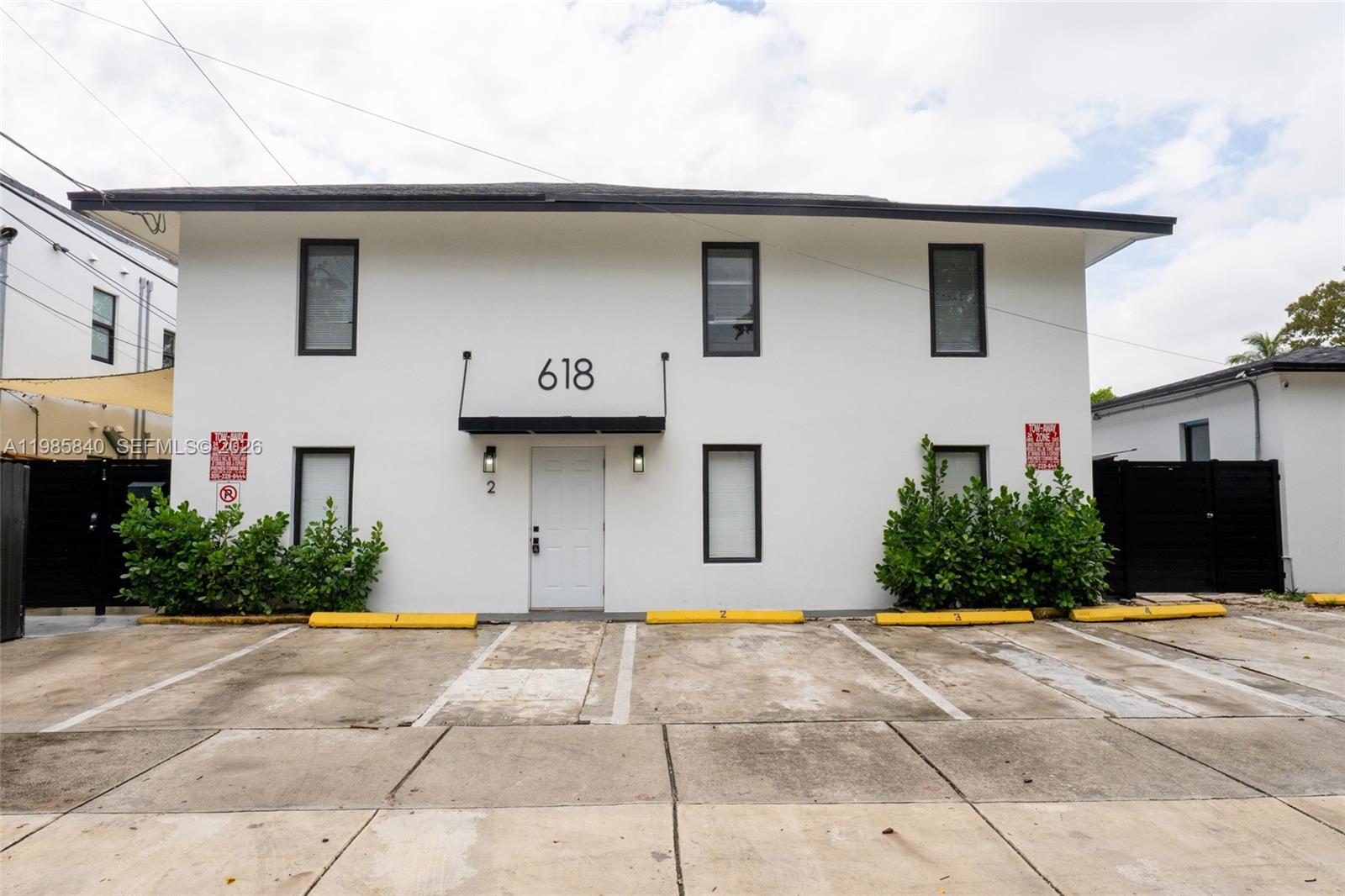 618 NE 21st Ave # 2