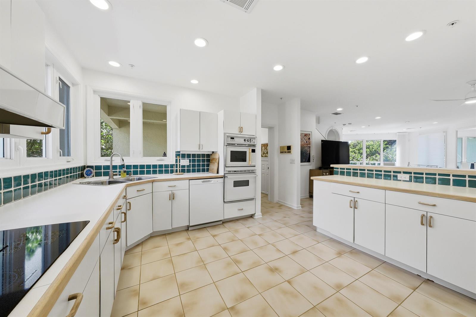 4535 Coquina Road
