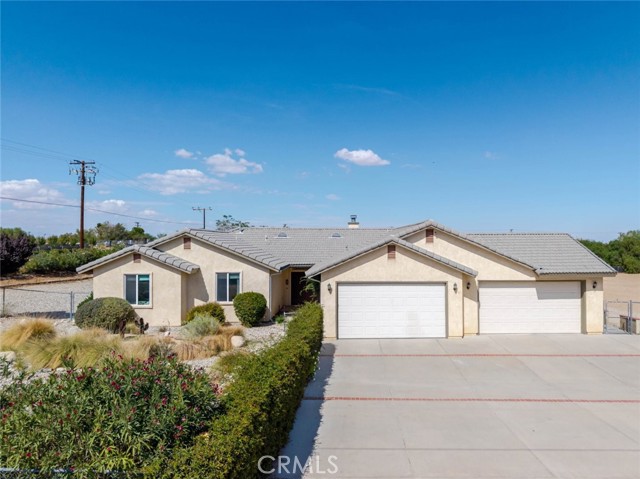 3715 E Avenue T2