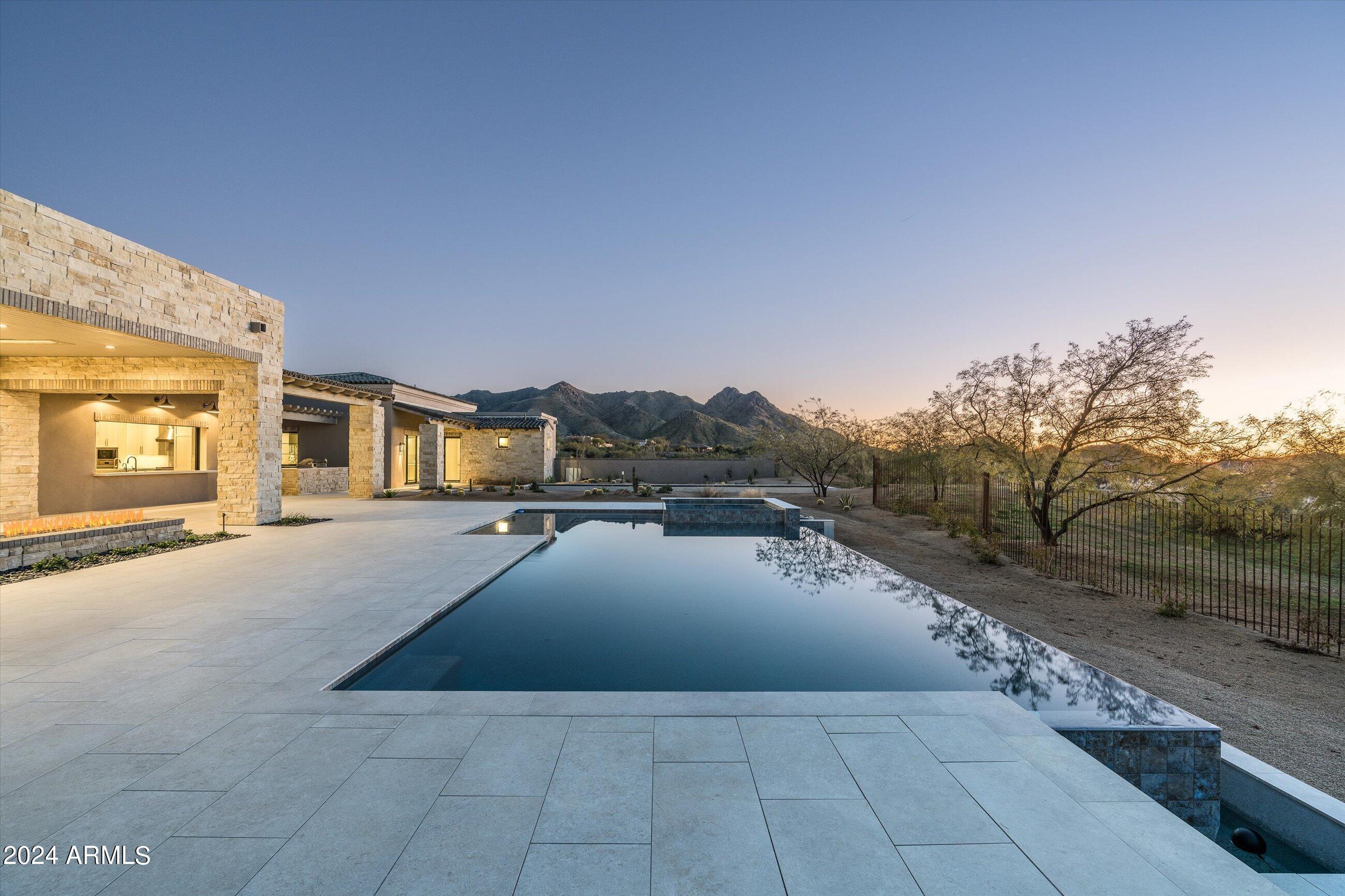 11986 E BUCKSKIN Trail