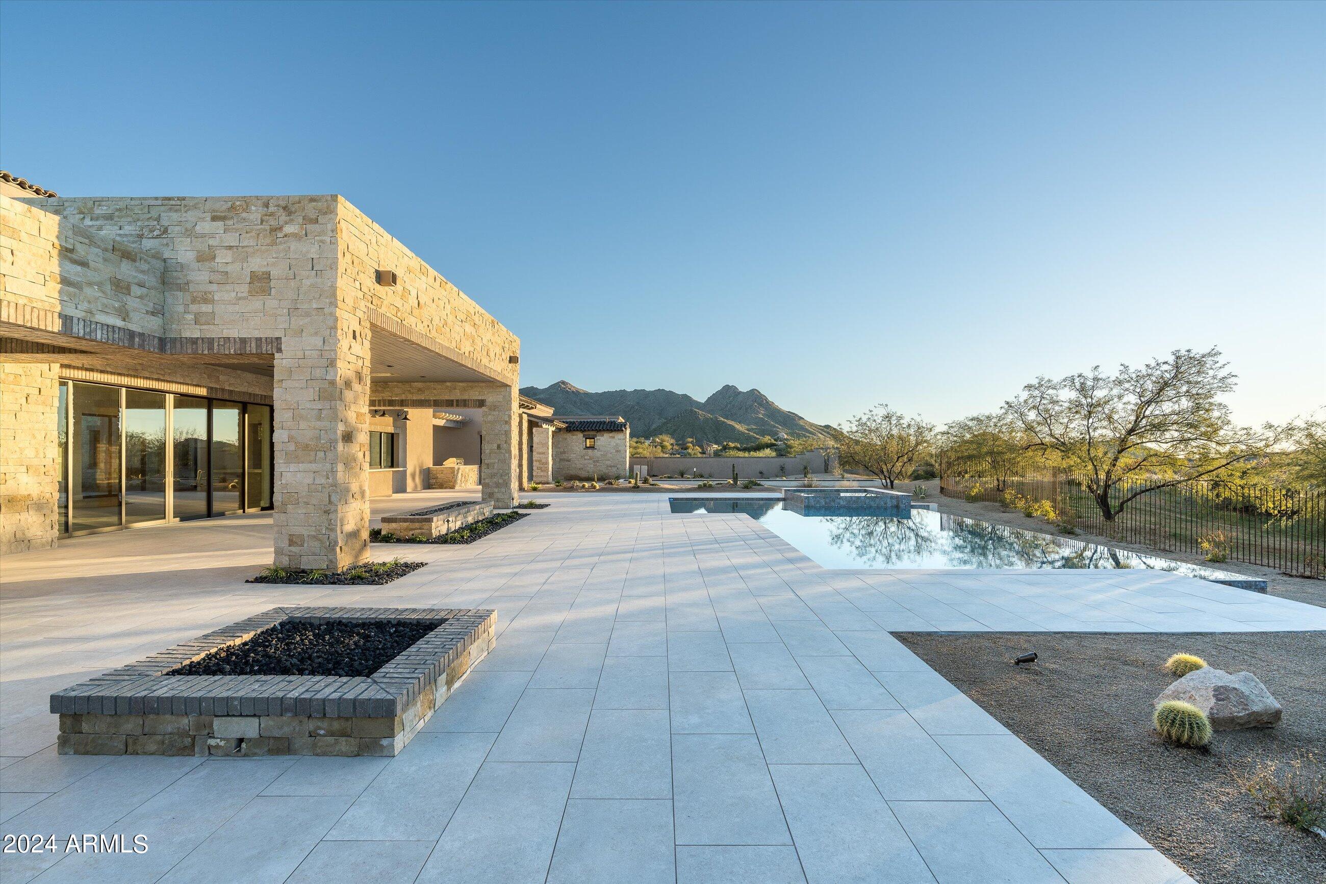 11986 E BUCKSKIN Trail