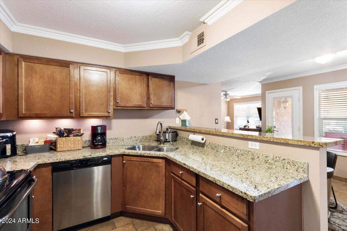 8787 E MOUNTAIN VIEW Road, 1093