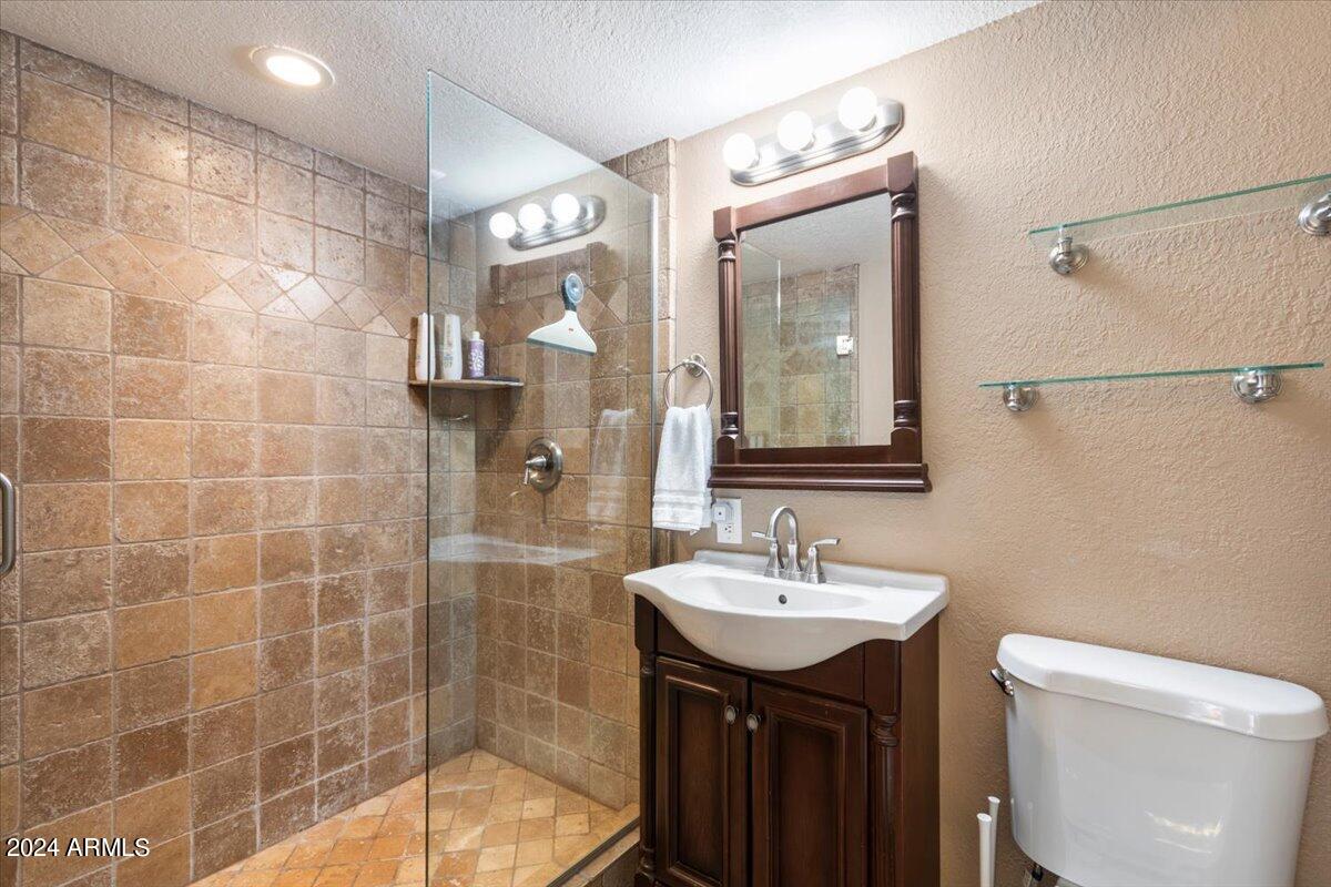 8787 E MOUNTAIN VIEW Road, 1093
