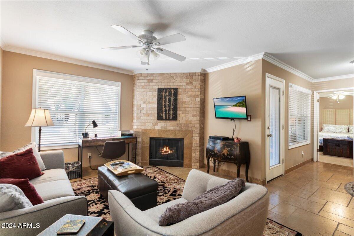 8787 E MOUNTAIN VIEW Road, 1093