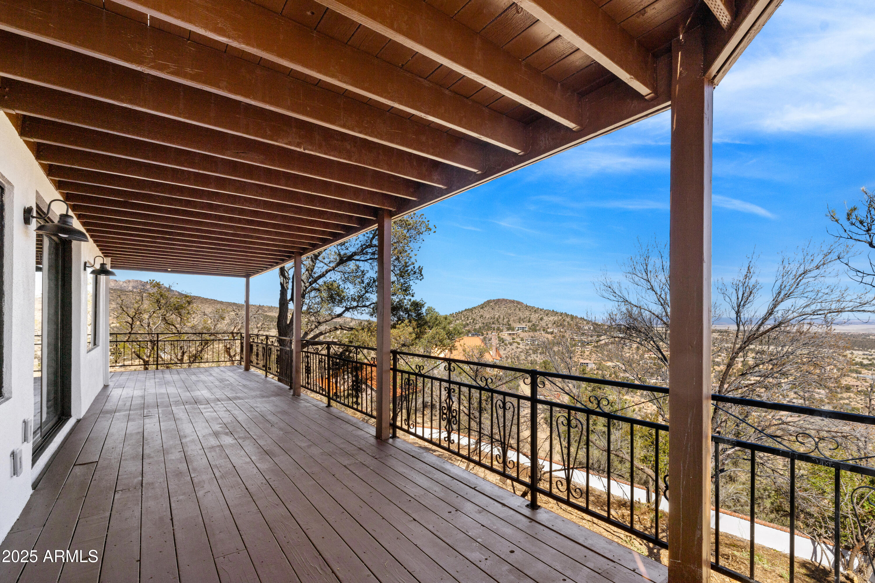 1204 W CARLOCK Drive