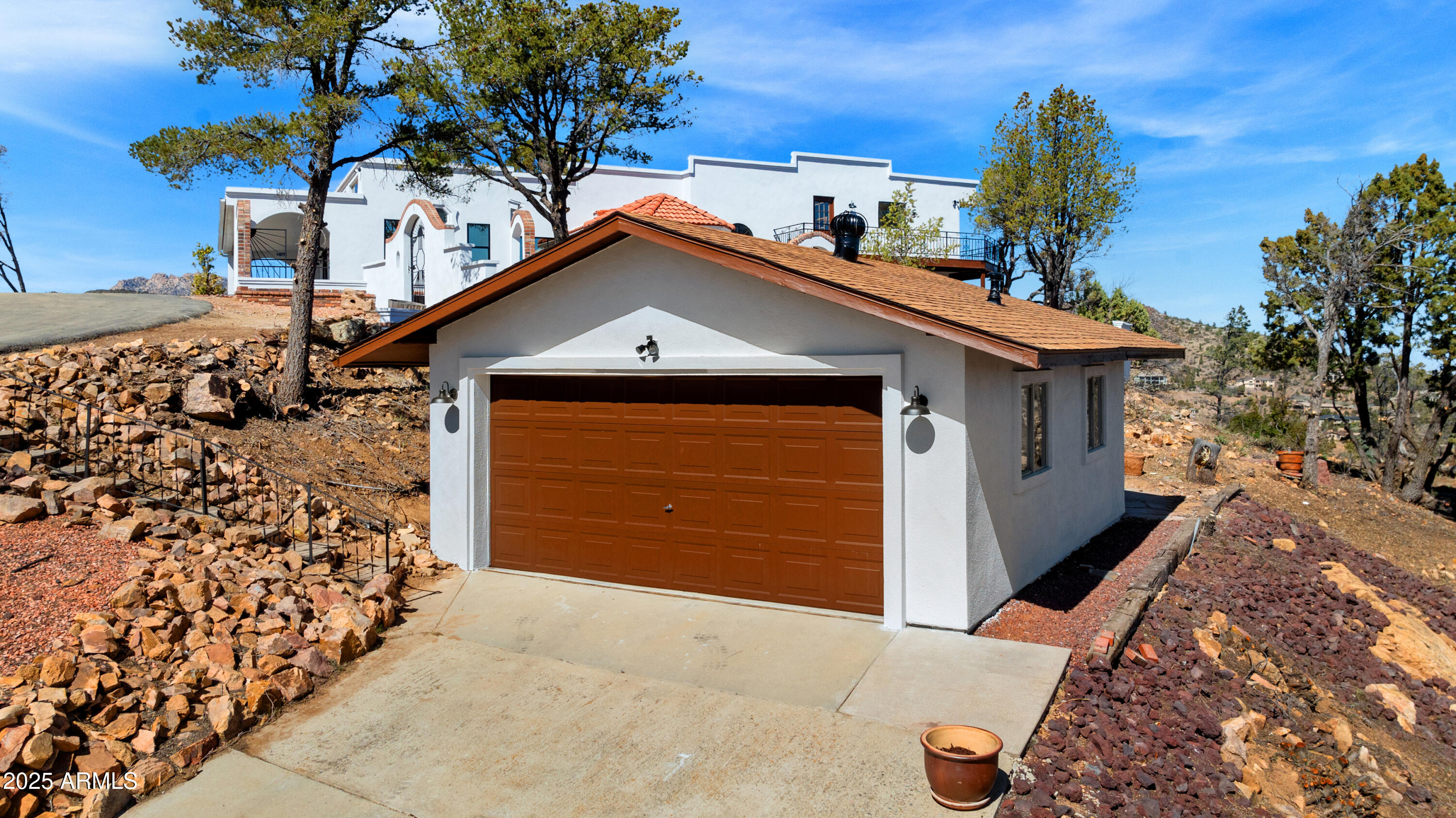 1204 W CARLOCK Drive