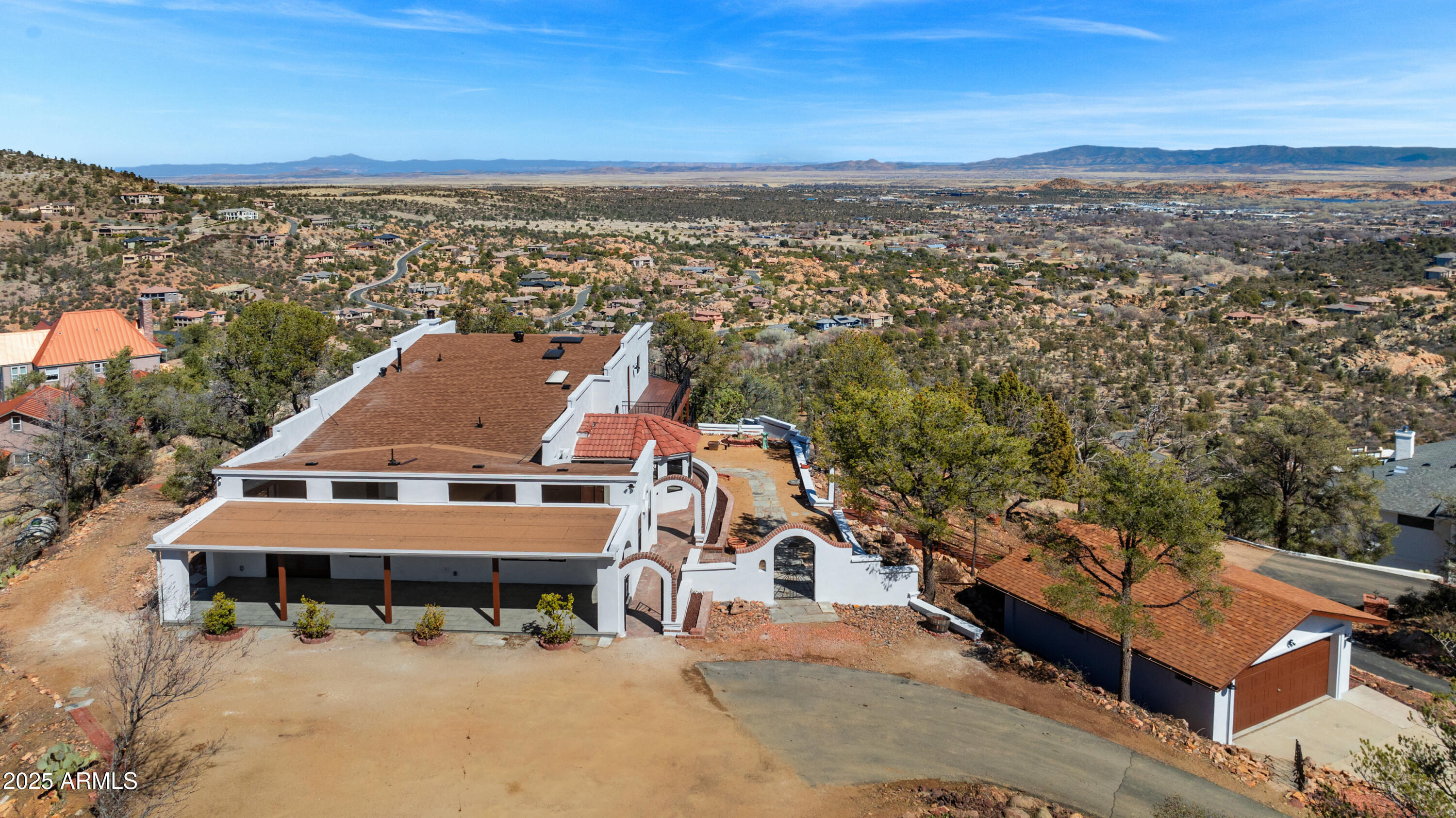1204 W CARLOCK Drive