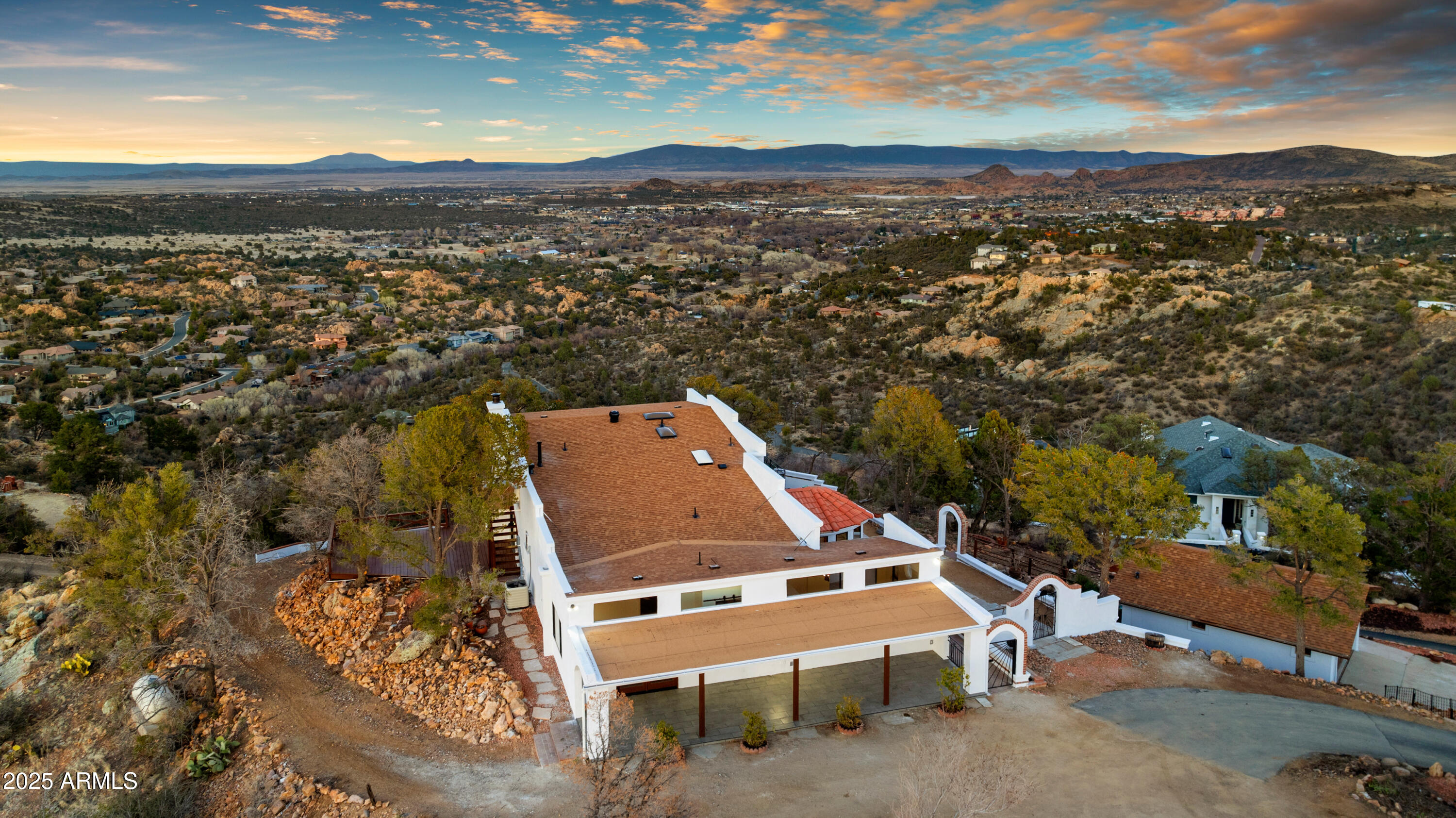 1204 W CARLOCK Drive