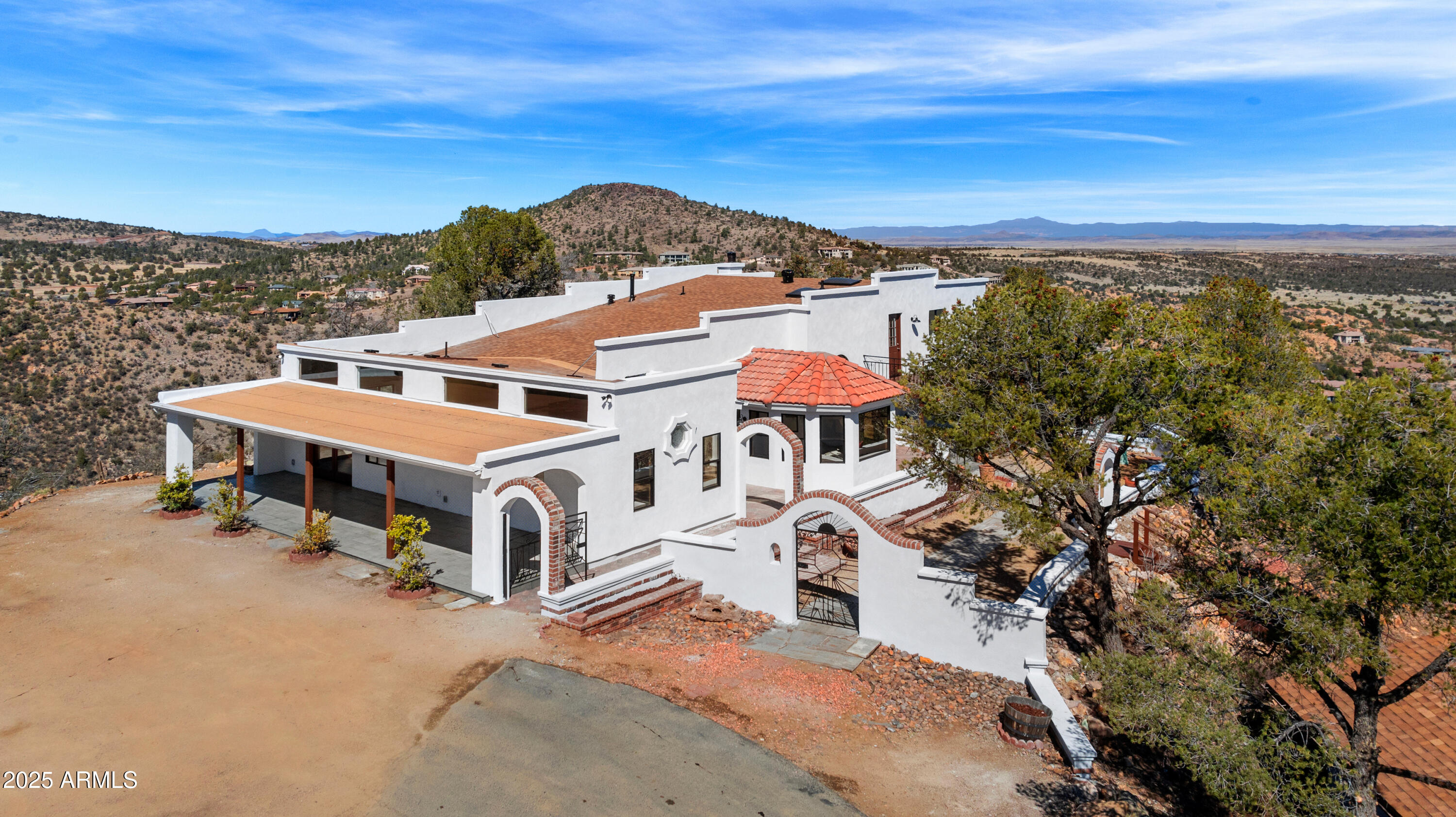 1204 W CARLOCK Drive