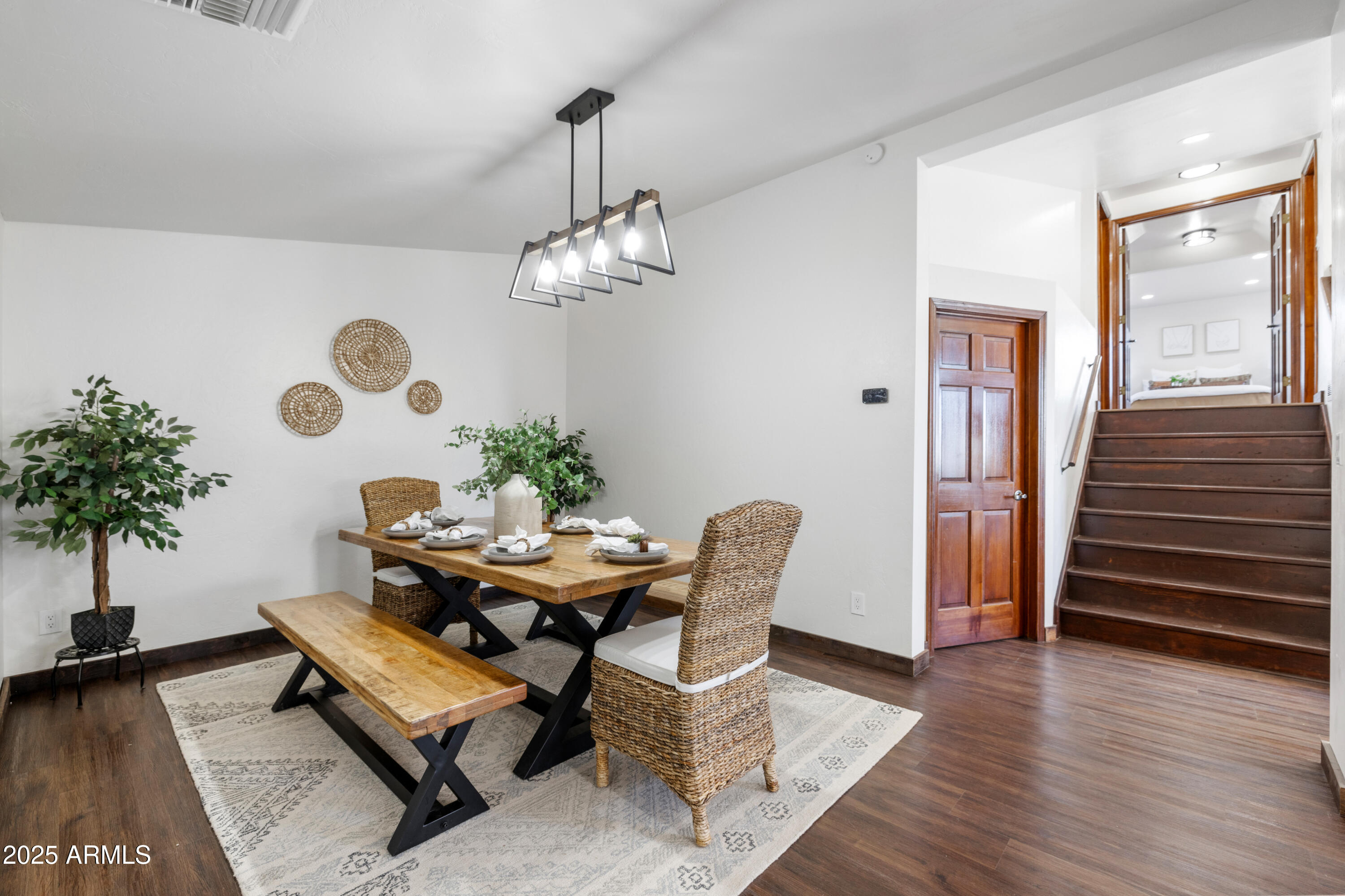 1204 W CARLOCK Drive