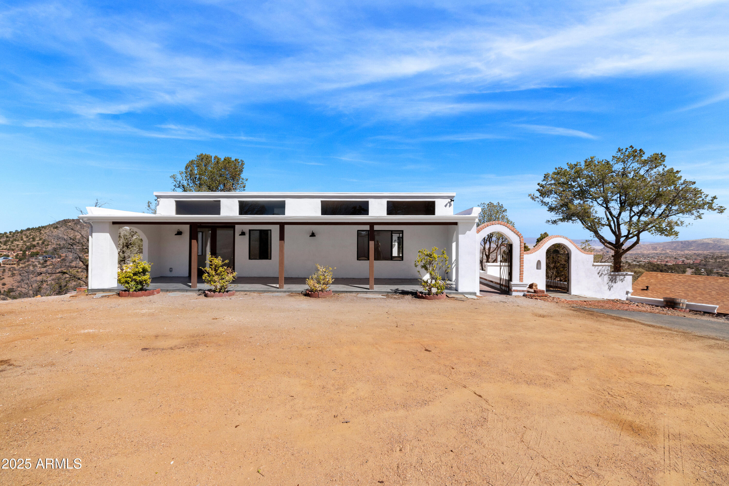 1204 W CARLOCK Drive