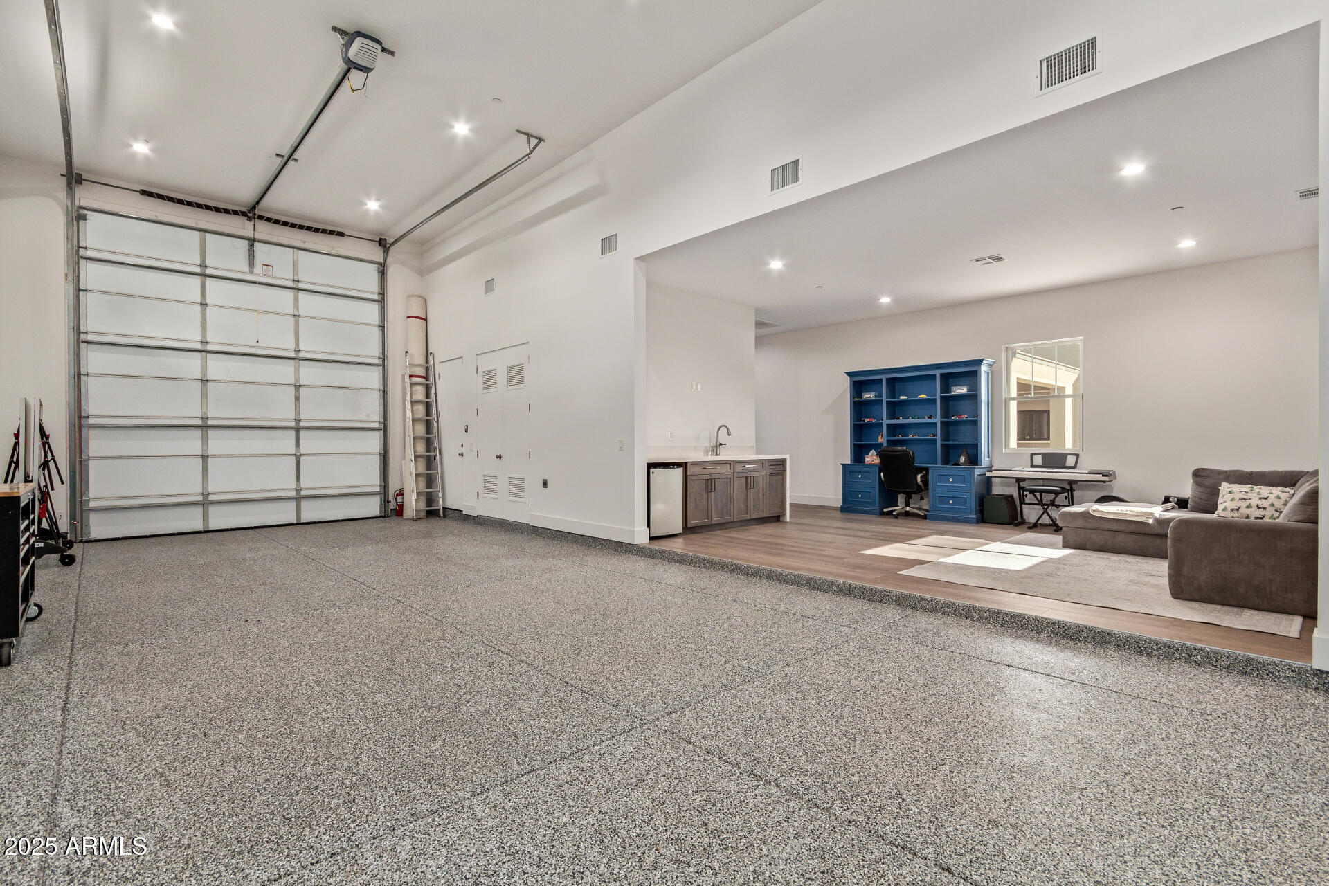 31226 N GRANITE REEF Road