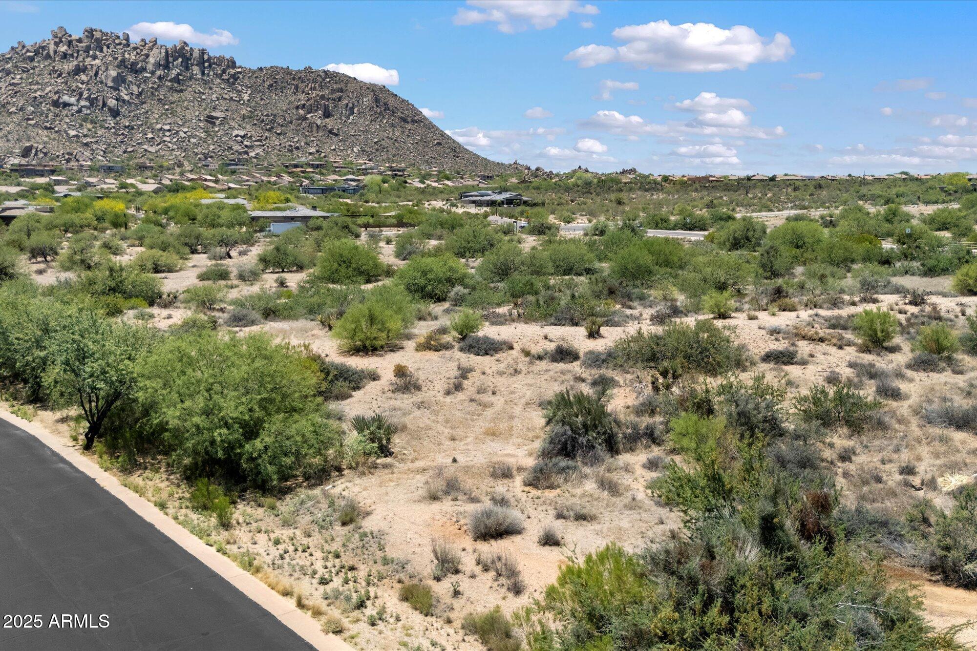 11904 E HACKAMORE Drive, 4