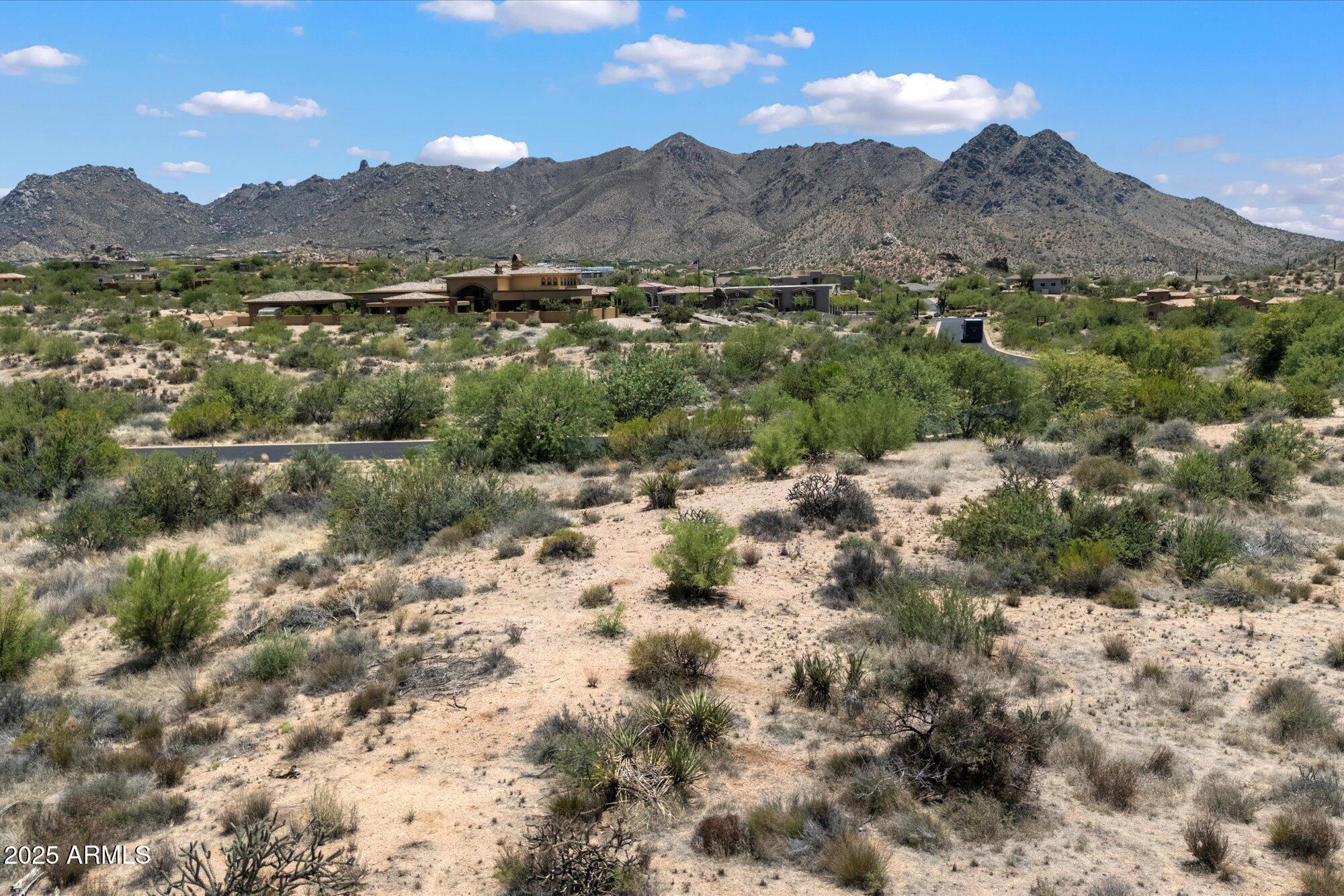 11904 E HACKAMORE Drive