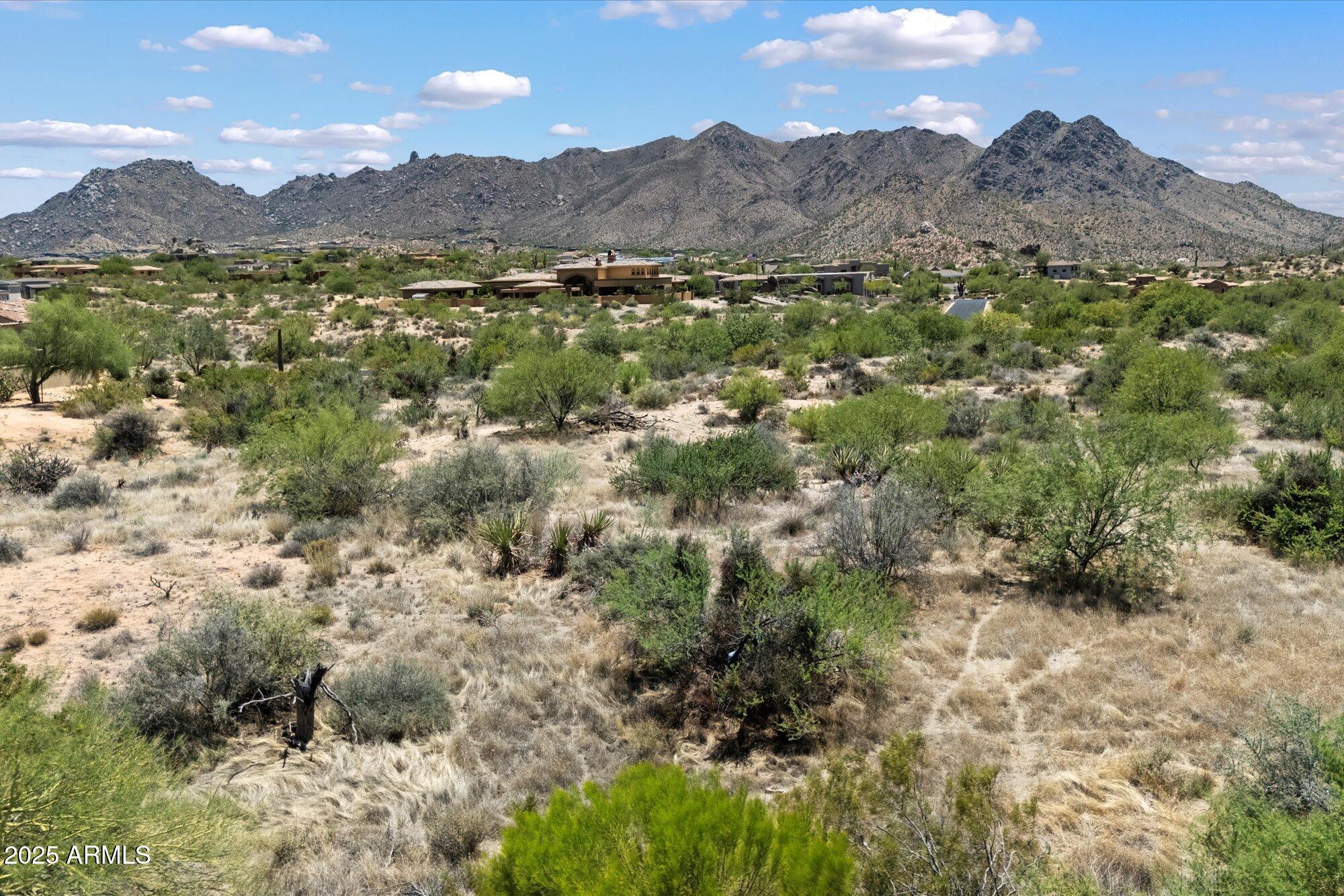 11904 E HACKAMORE Drive