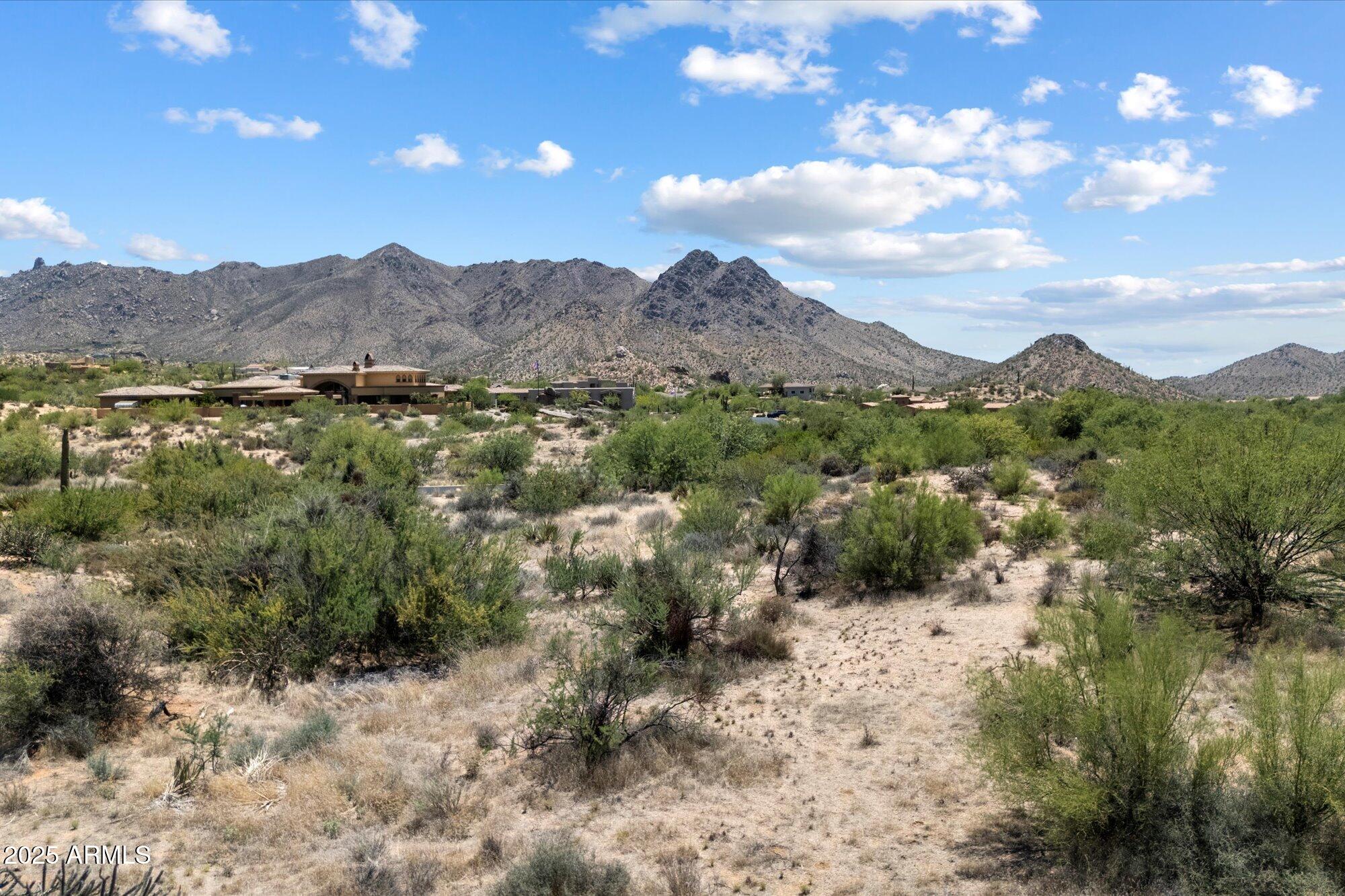 11904 E HACKAMORE Drive