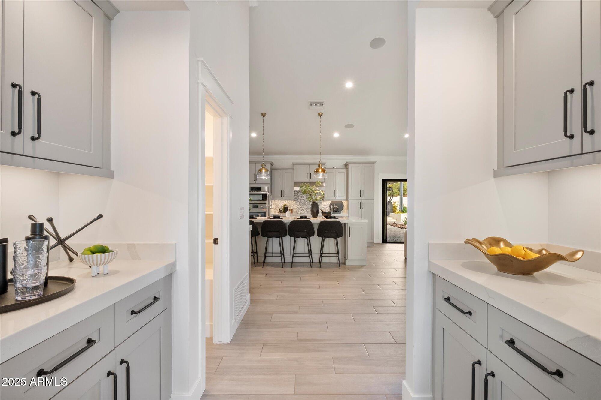 10180 E LARKSPUR Drive