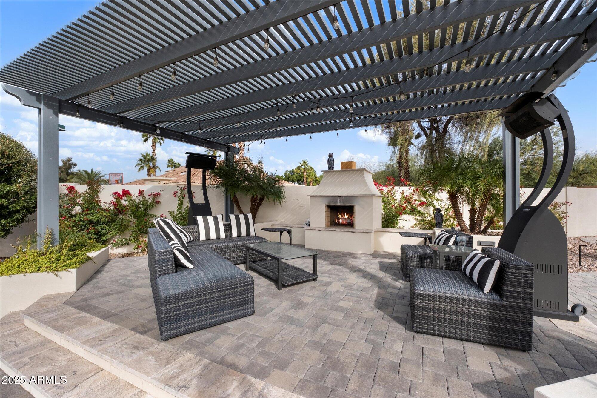 10180 E LARKSPUR Drive